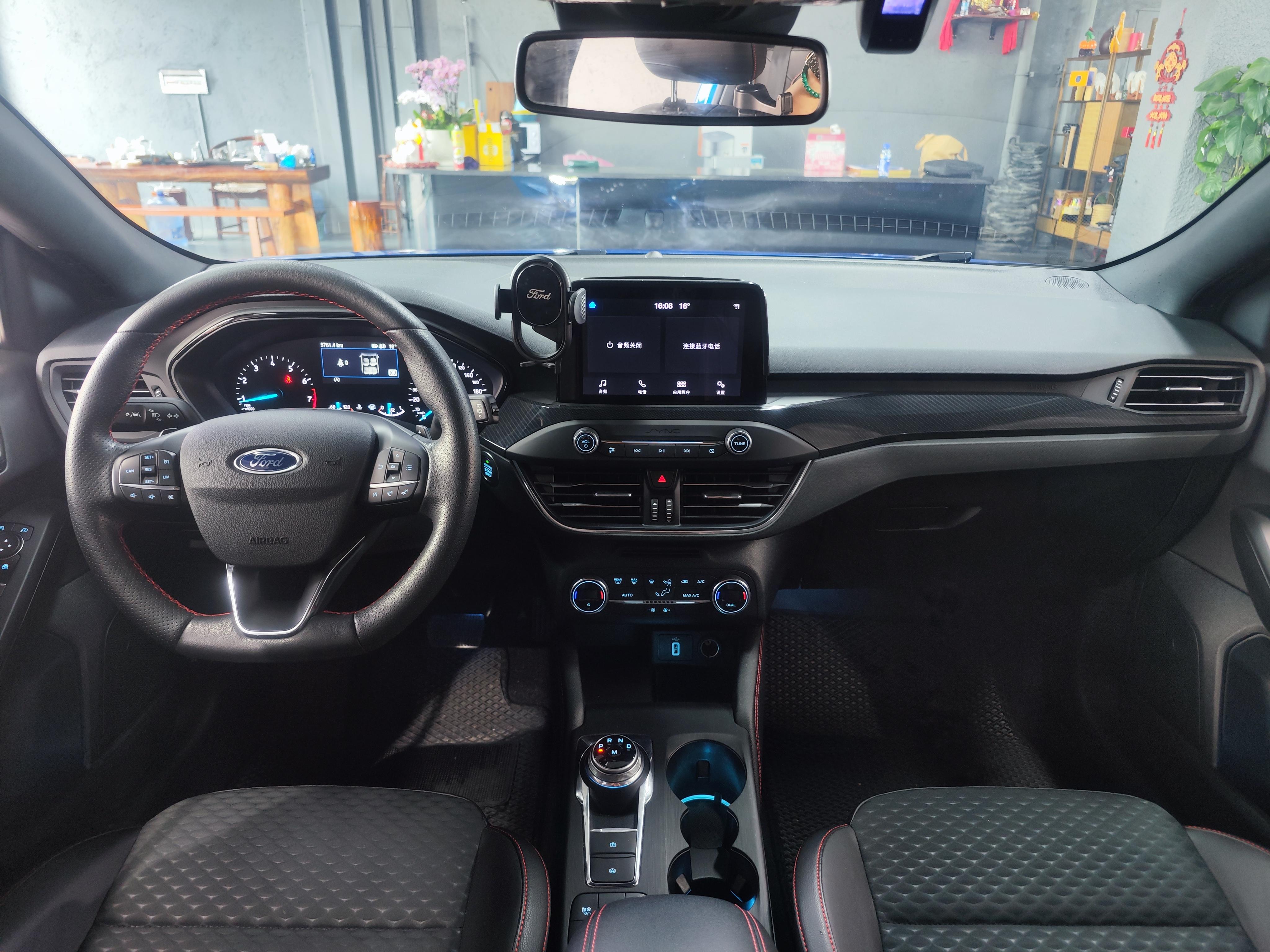 Ford Focus ST 2020 thumb 8