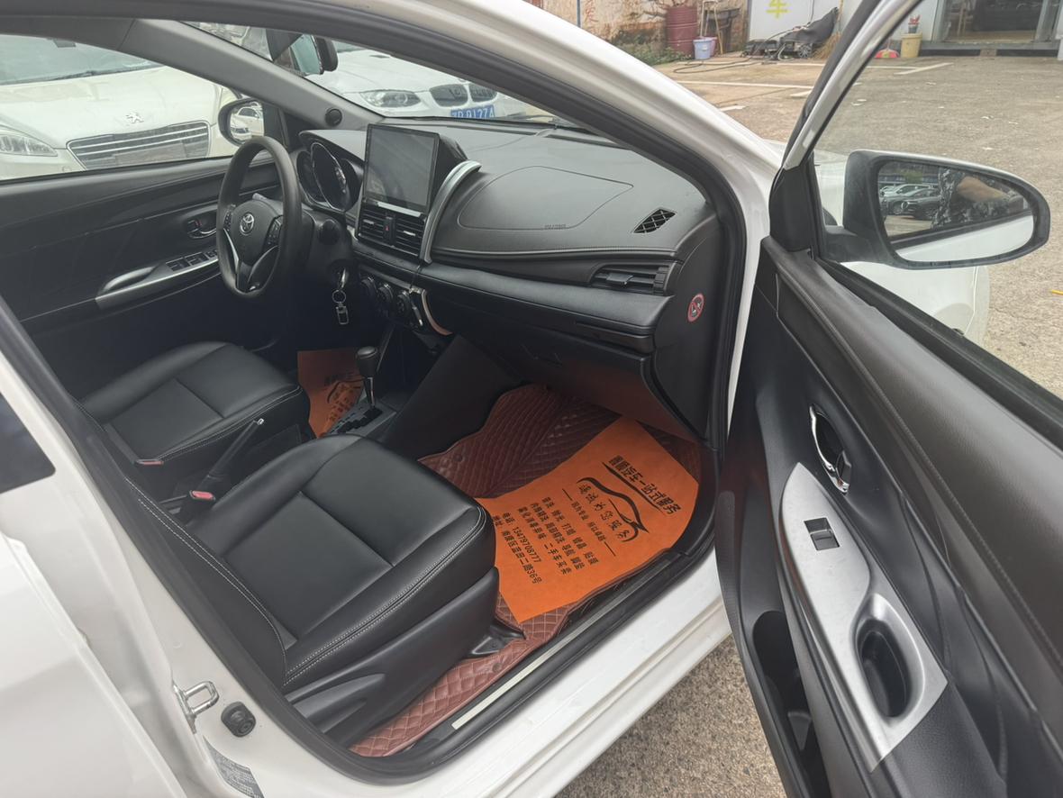 Toyota Yaris 2015 thumb 3