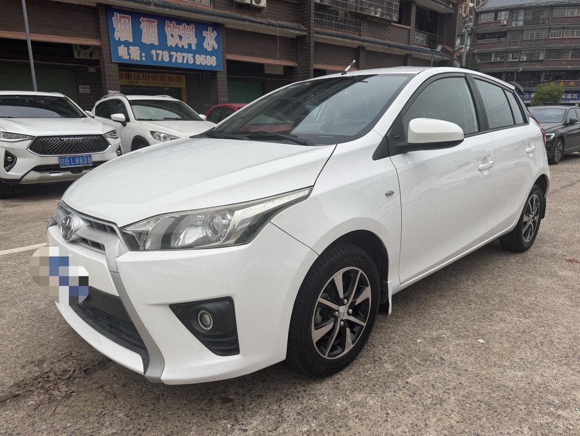 Toyota Yaris 2015 thumb 8