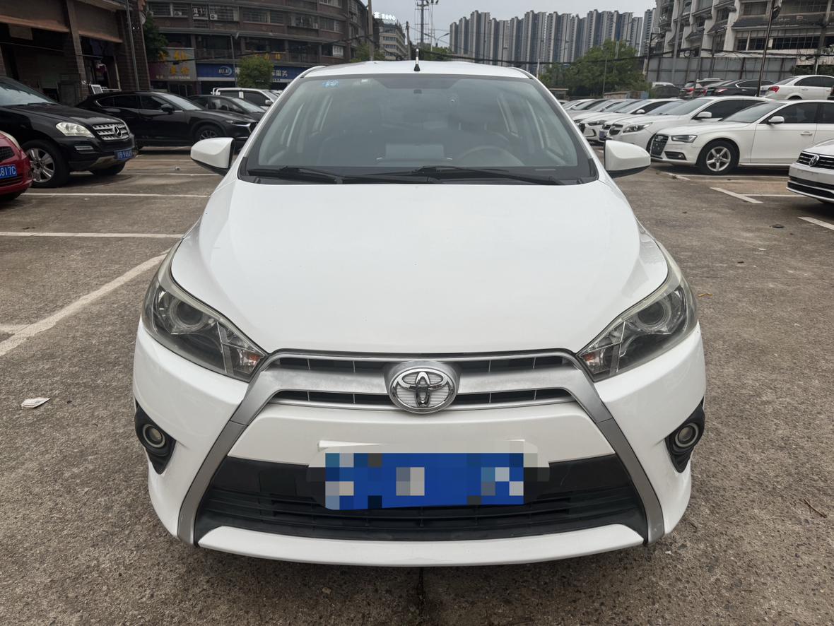 Toyota Yaris 2015 thumb 9