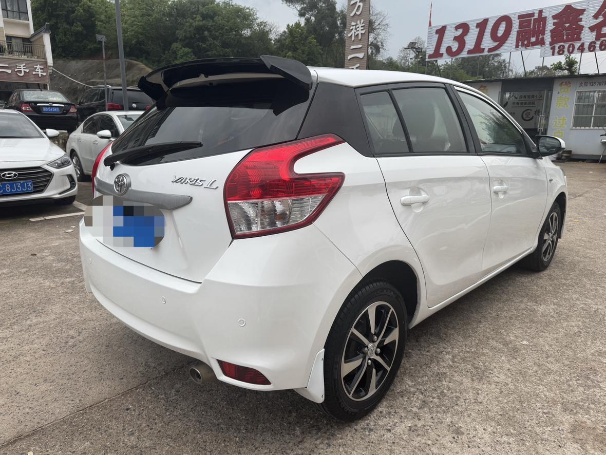 Toyota Yaris 2015 thumb 11