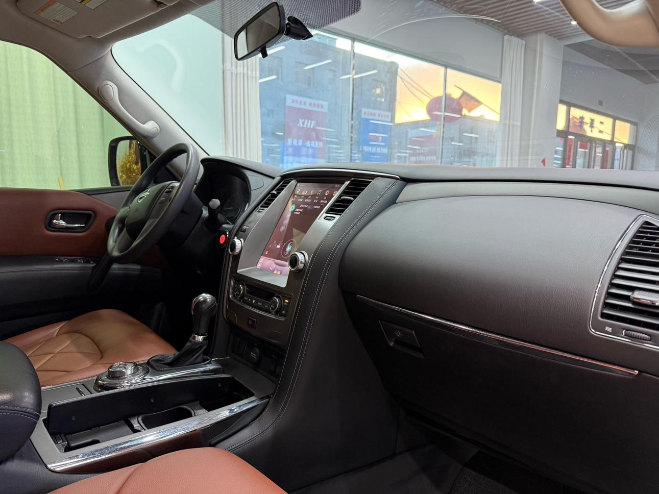 Nissan Patrol 2018 thumb 6