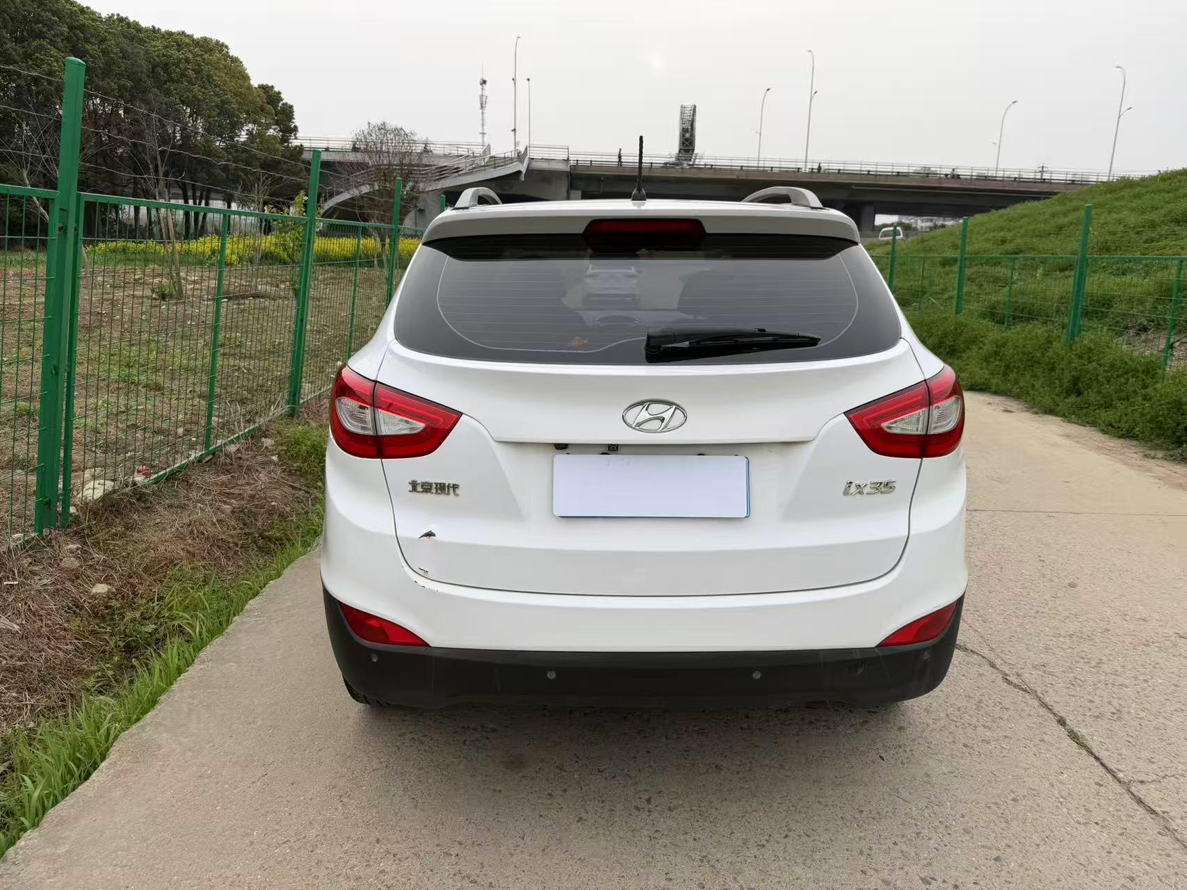 Hyundai ix35 2013 thumb 3