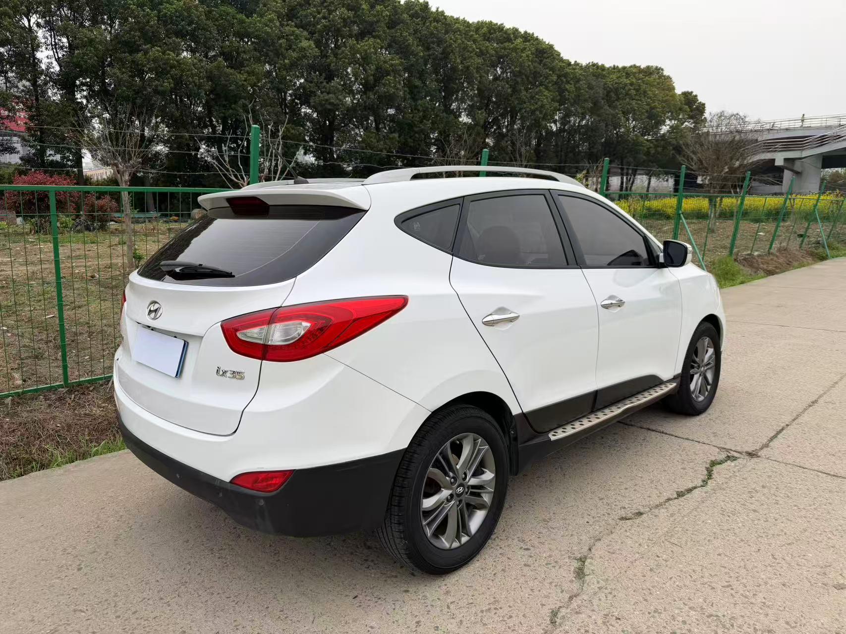Hyundai ix35 2013 thumb 4
