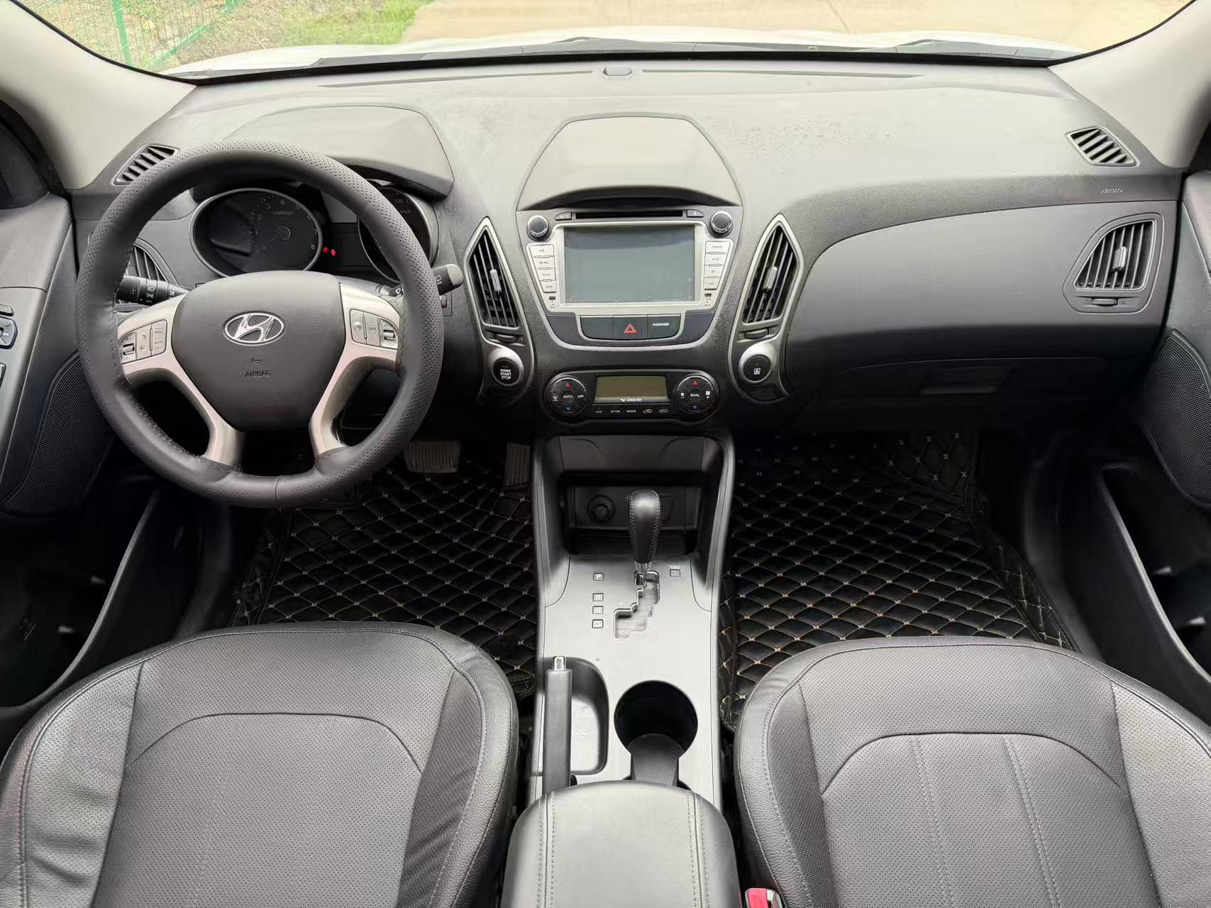 Hyundai ix35 2013 thumb 10