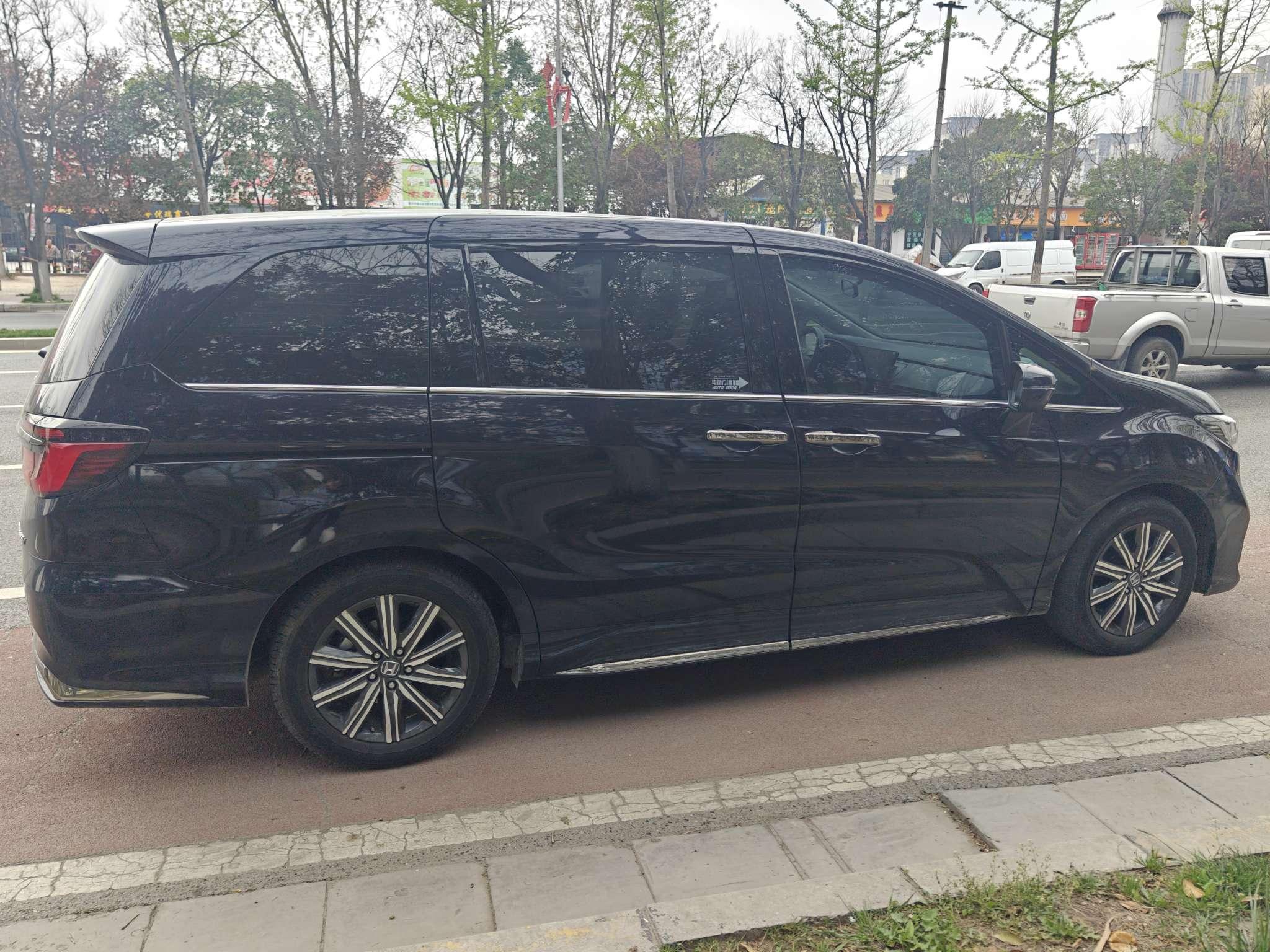 Honda Odyssey 2024 thumb 5