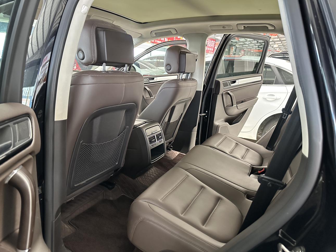 Volkswagen Touareg 2017 thumb 6
