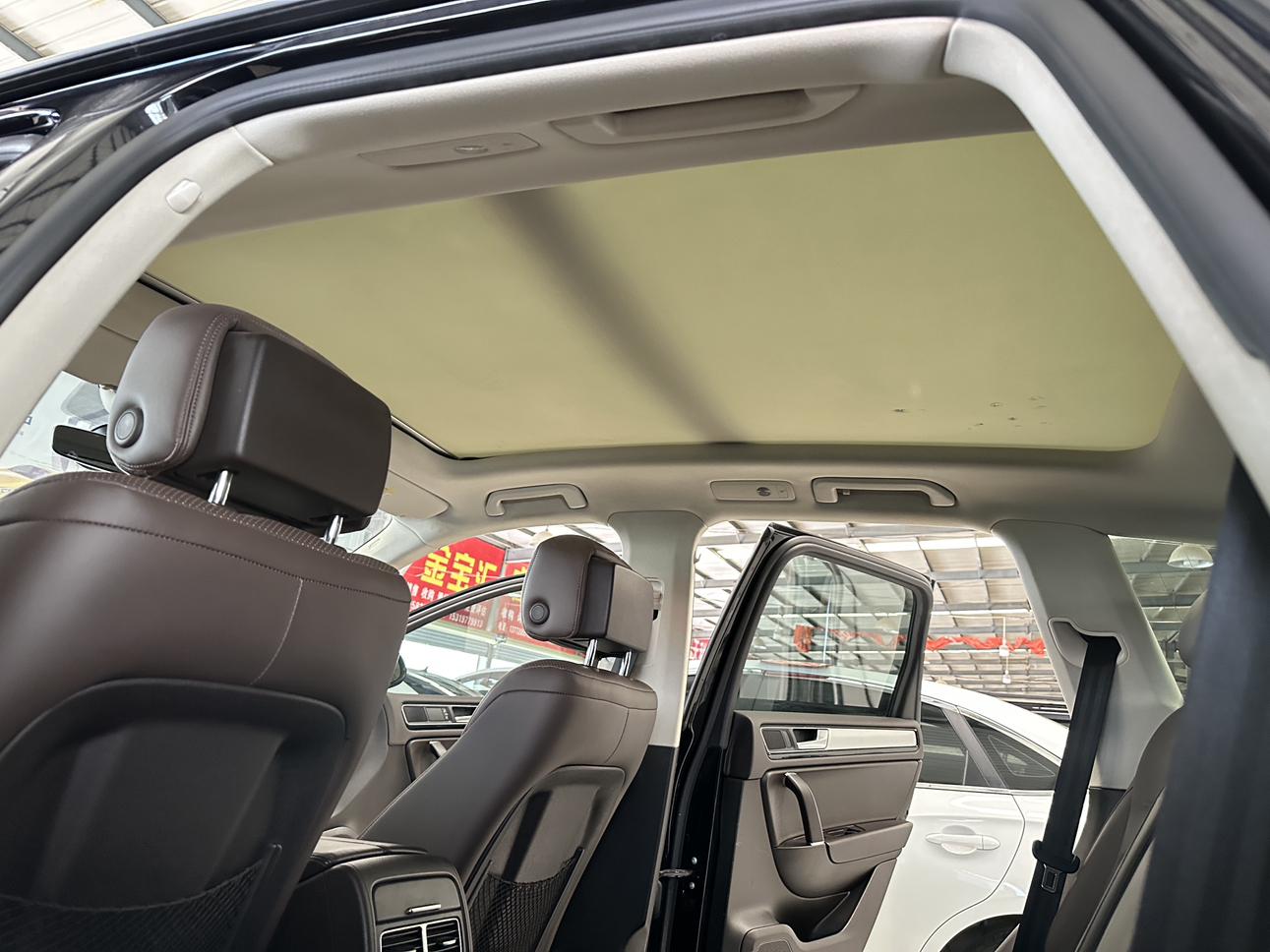 Volkswagen Touareg 2017 thumb 7