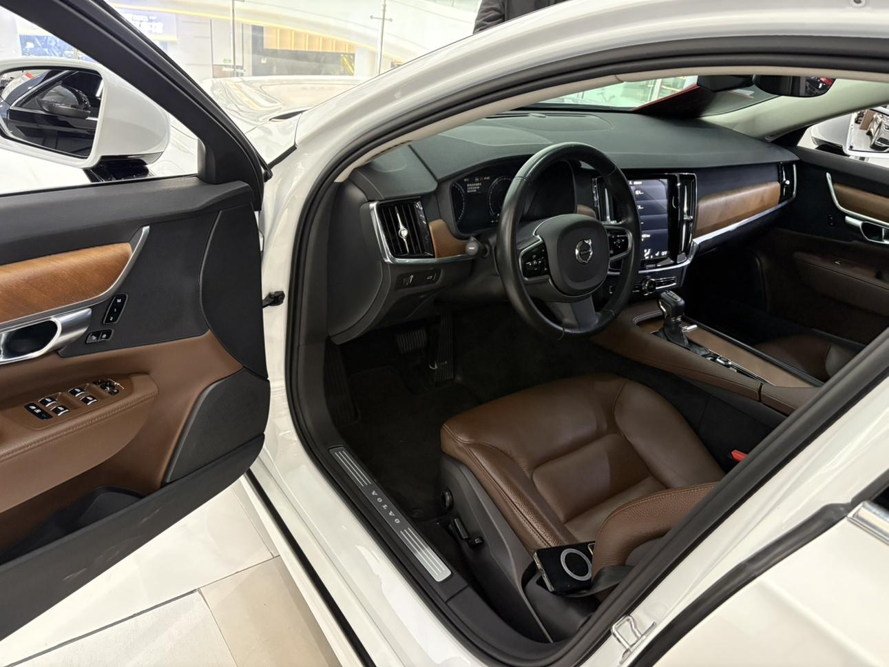 Volvo S90 2020 thumb 11