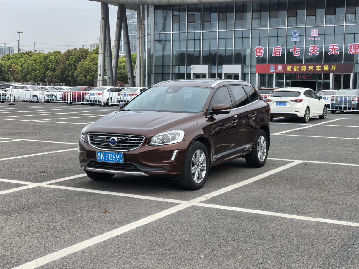 Volvo XC60 2015 thumb 8