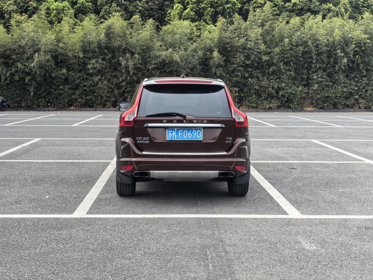 Volvo XC60 2015 thumb 12