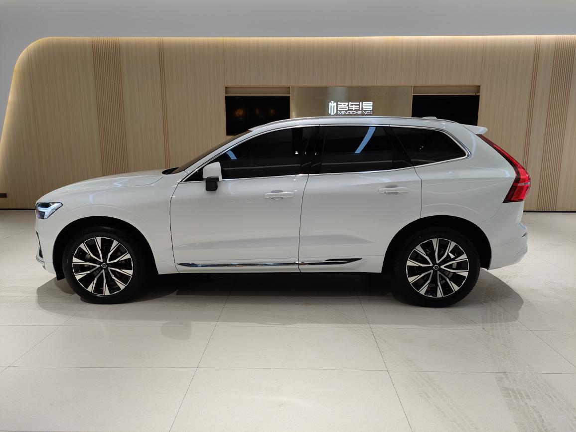 Volvo XC60 2023 thumb 2