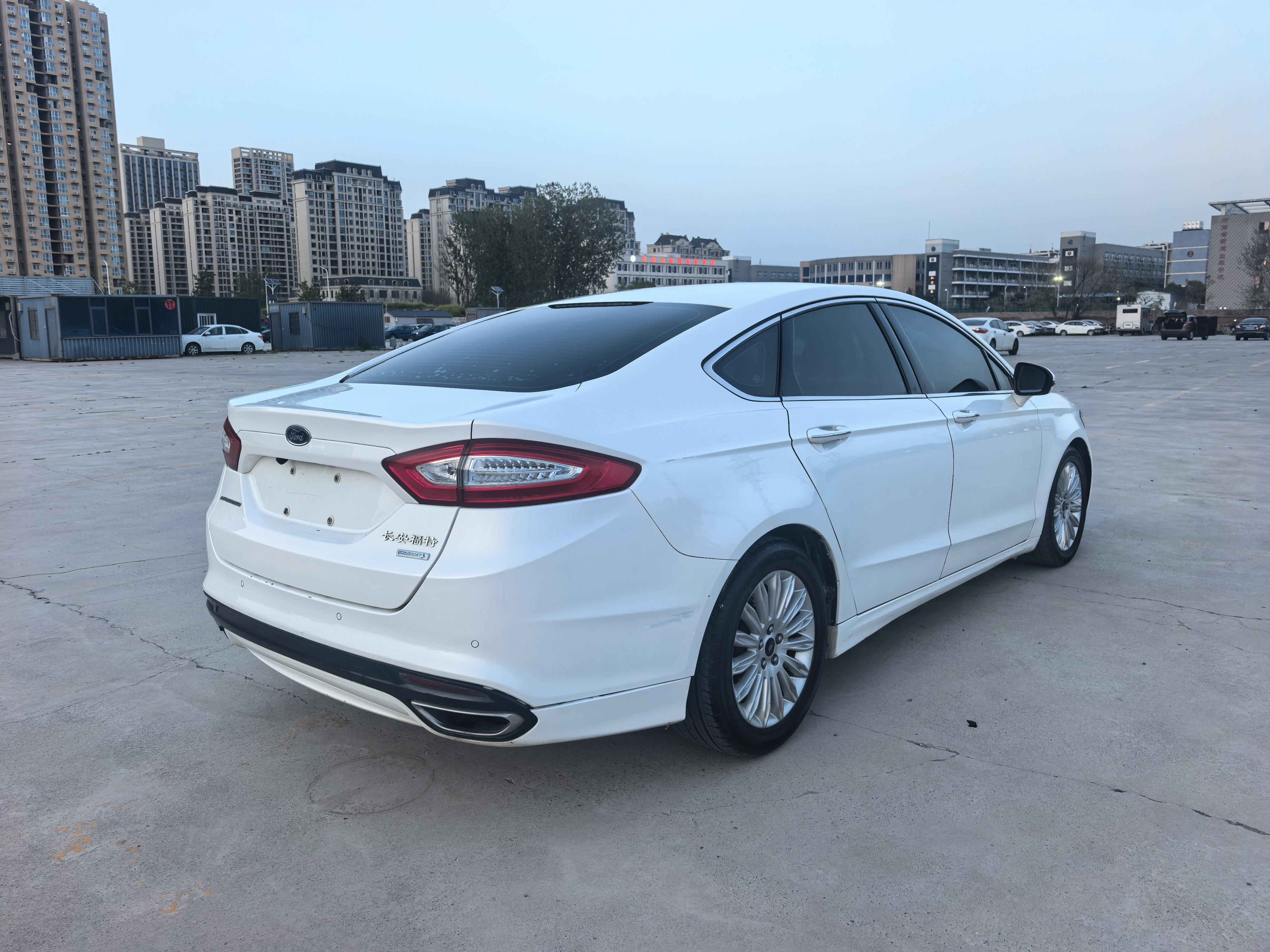 Ford Mondeo 2013 thumb 4