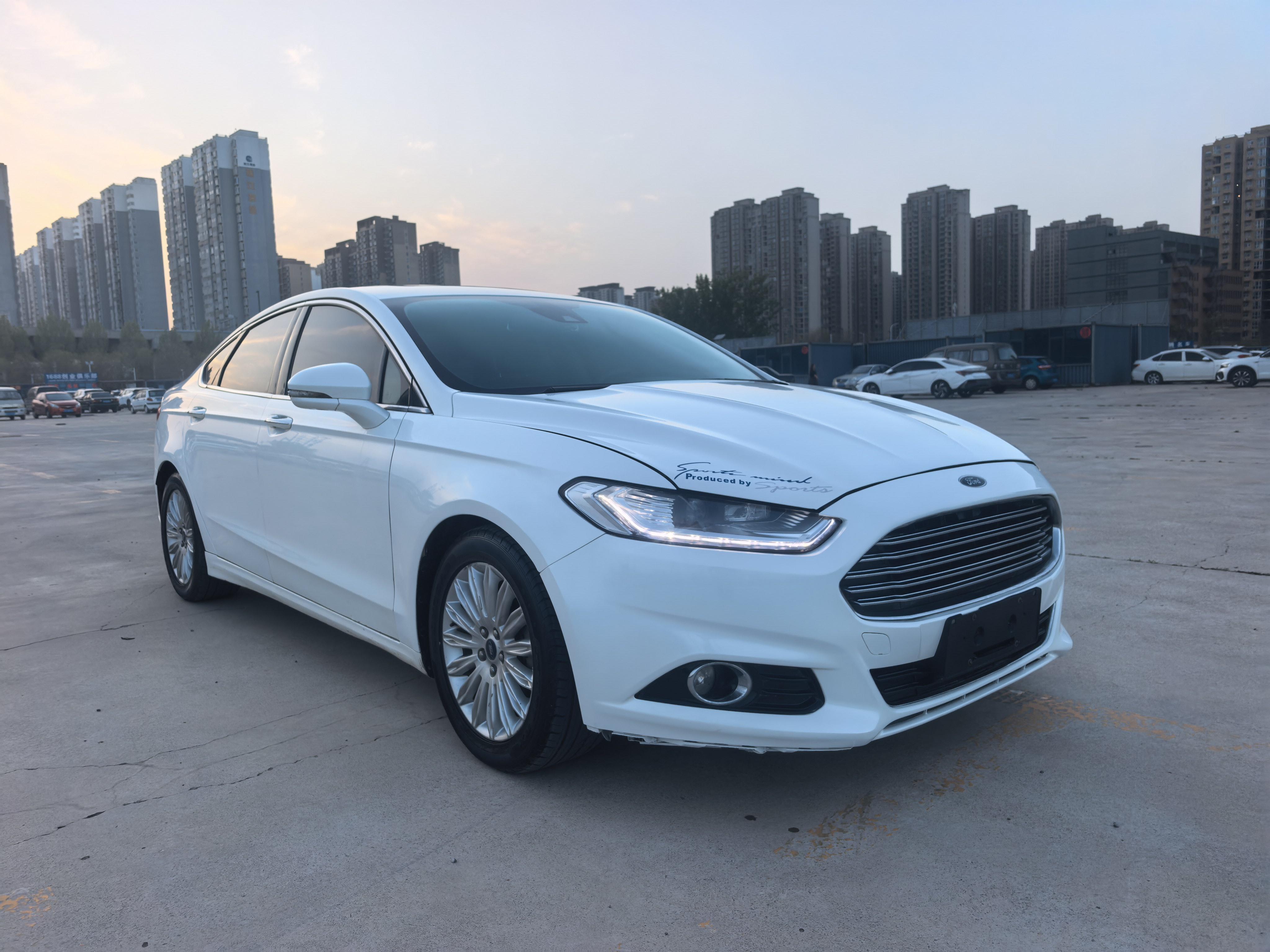 Ford Mondeo 2013 thumb 10