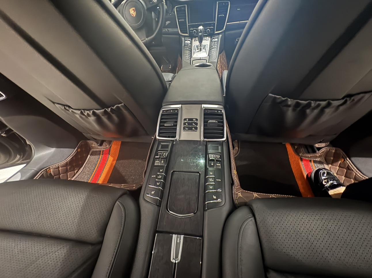 Porsche Panamera 2010 thumb 7