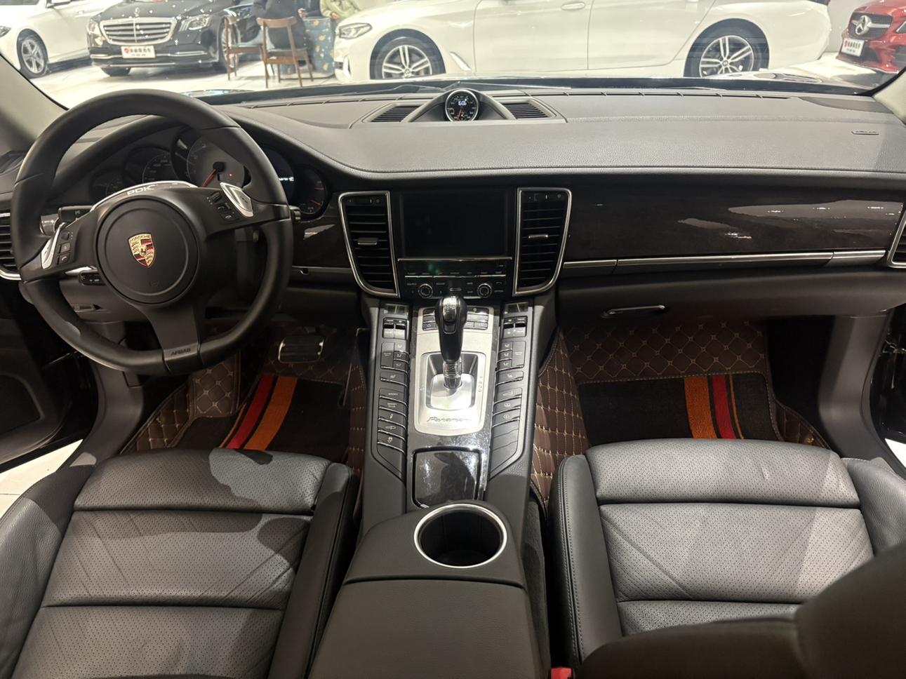 Porsche Panamera 2010 thumb 9