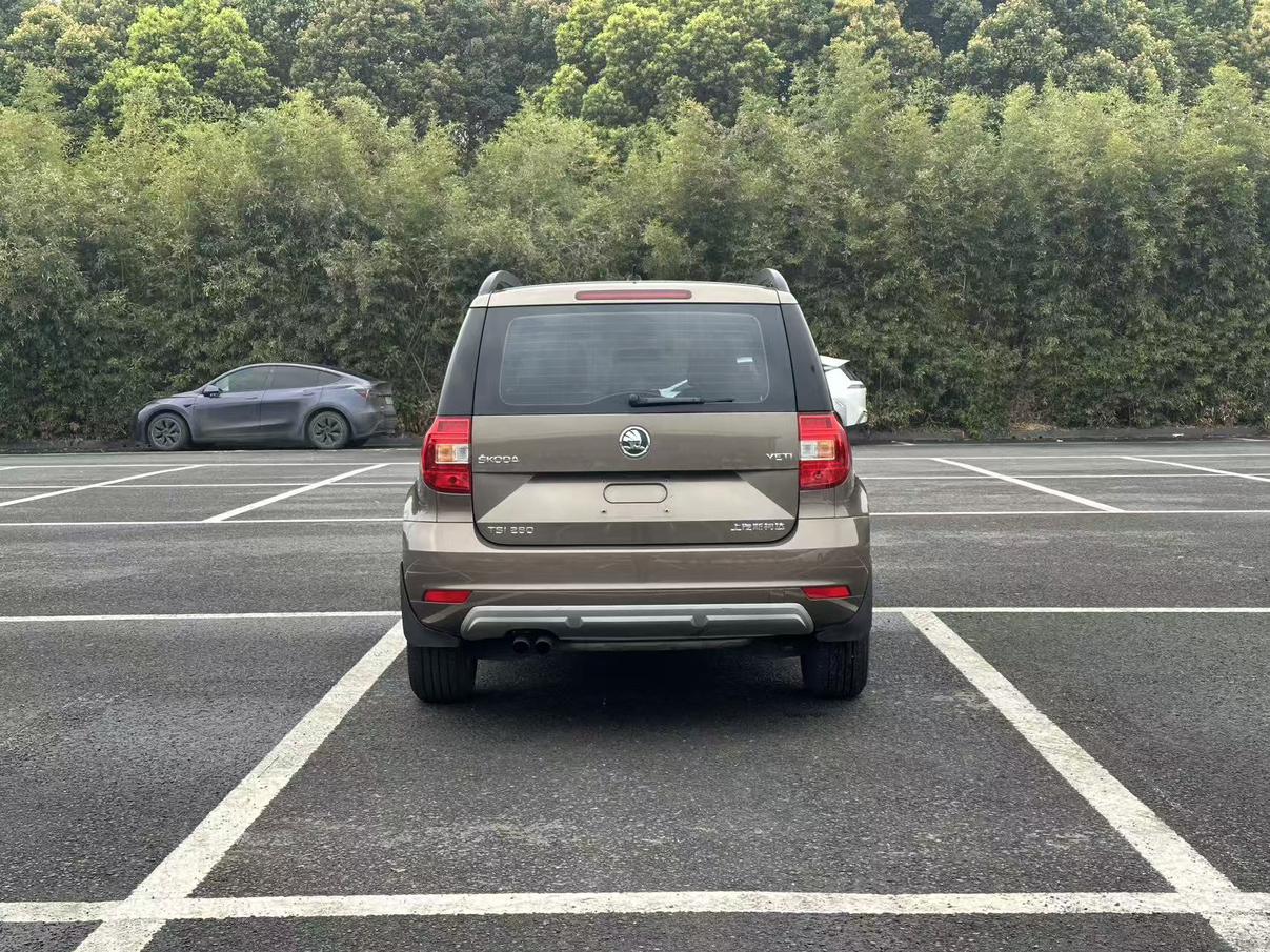 Skoda Yeti 2017 thumb 12