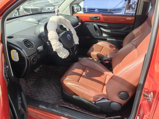 Volkswagen Beetle 2010 thumb 12
