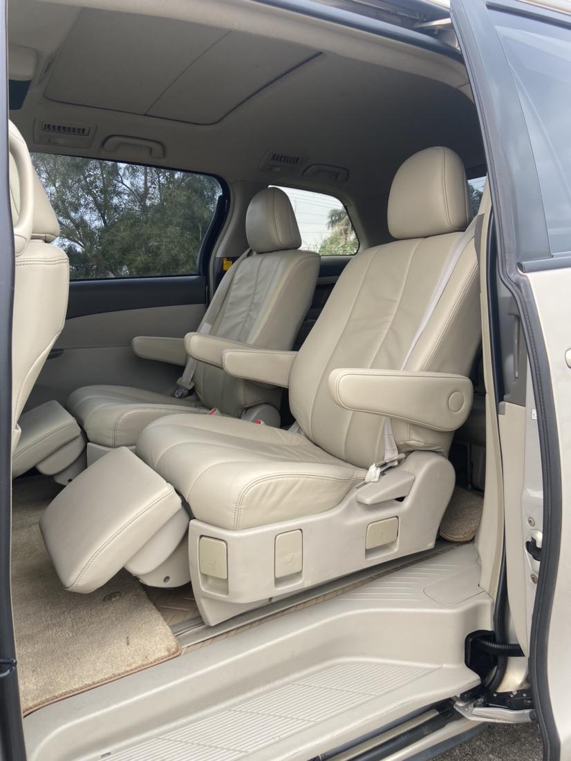 Toyota Previa 2006 thumb 6