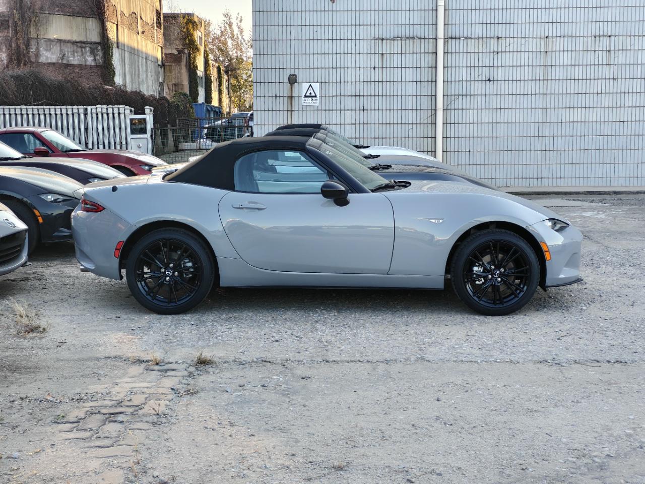 Mazda MX-5 2025 thumb 3