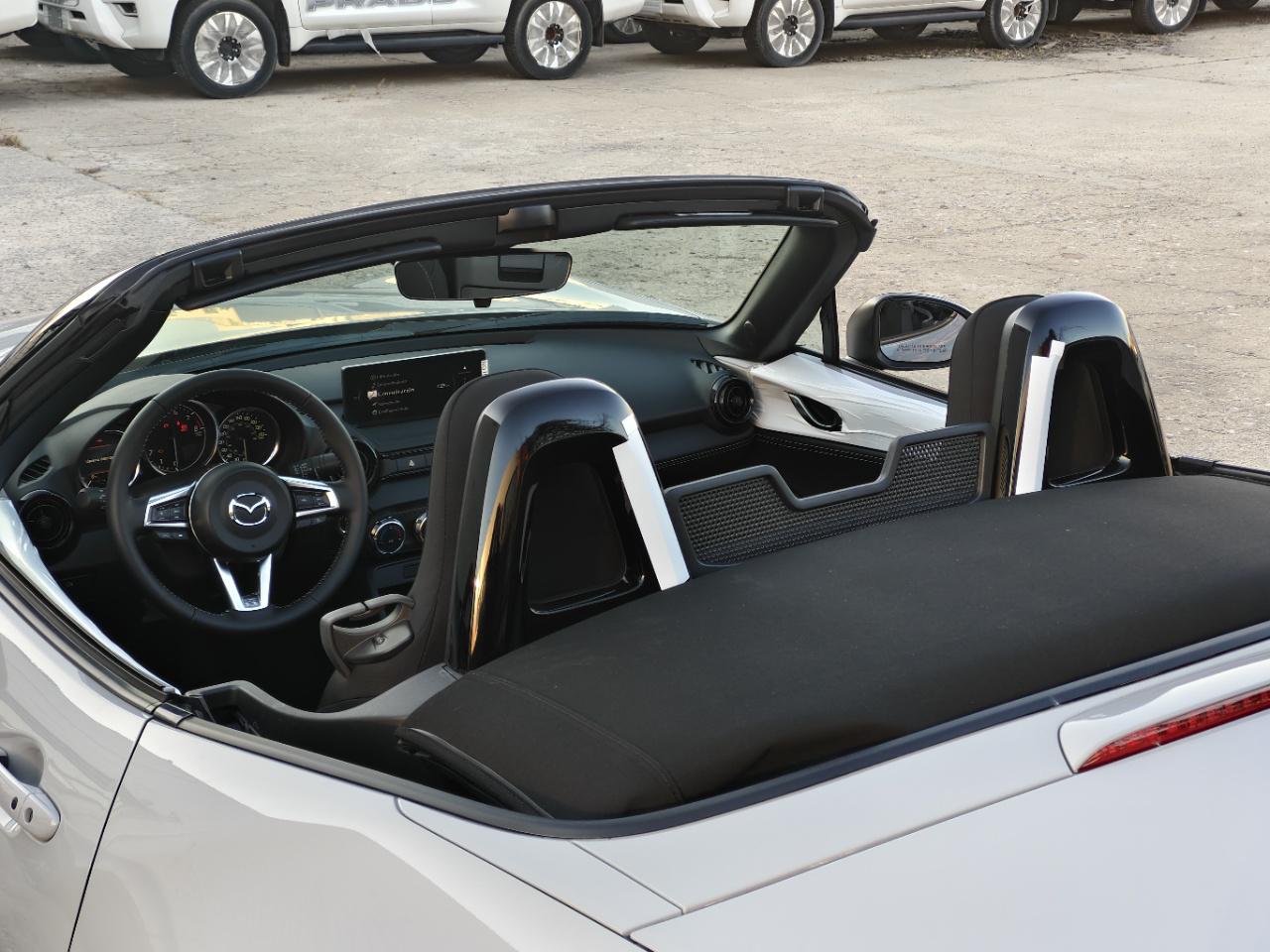 Mazda MX-5 2025 thumb 4