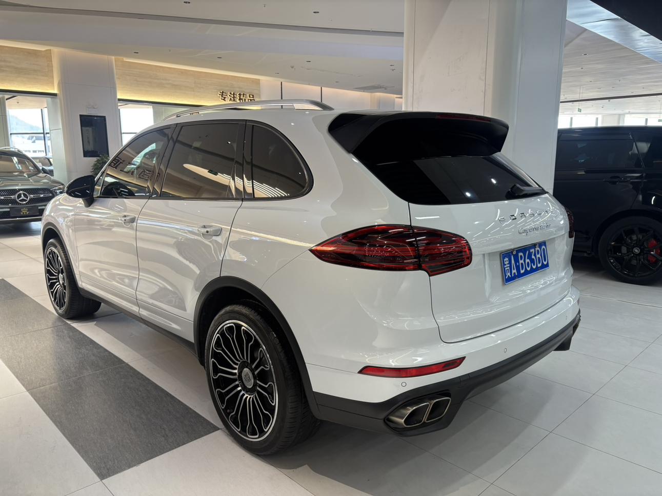 Porsche Cayenne 2015 thumb 2