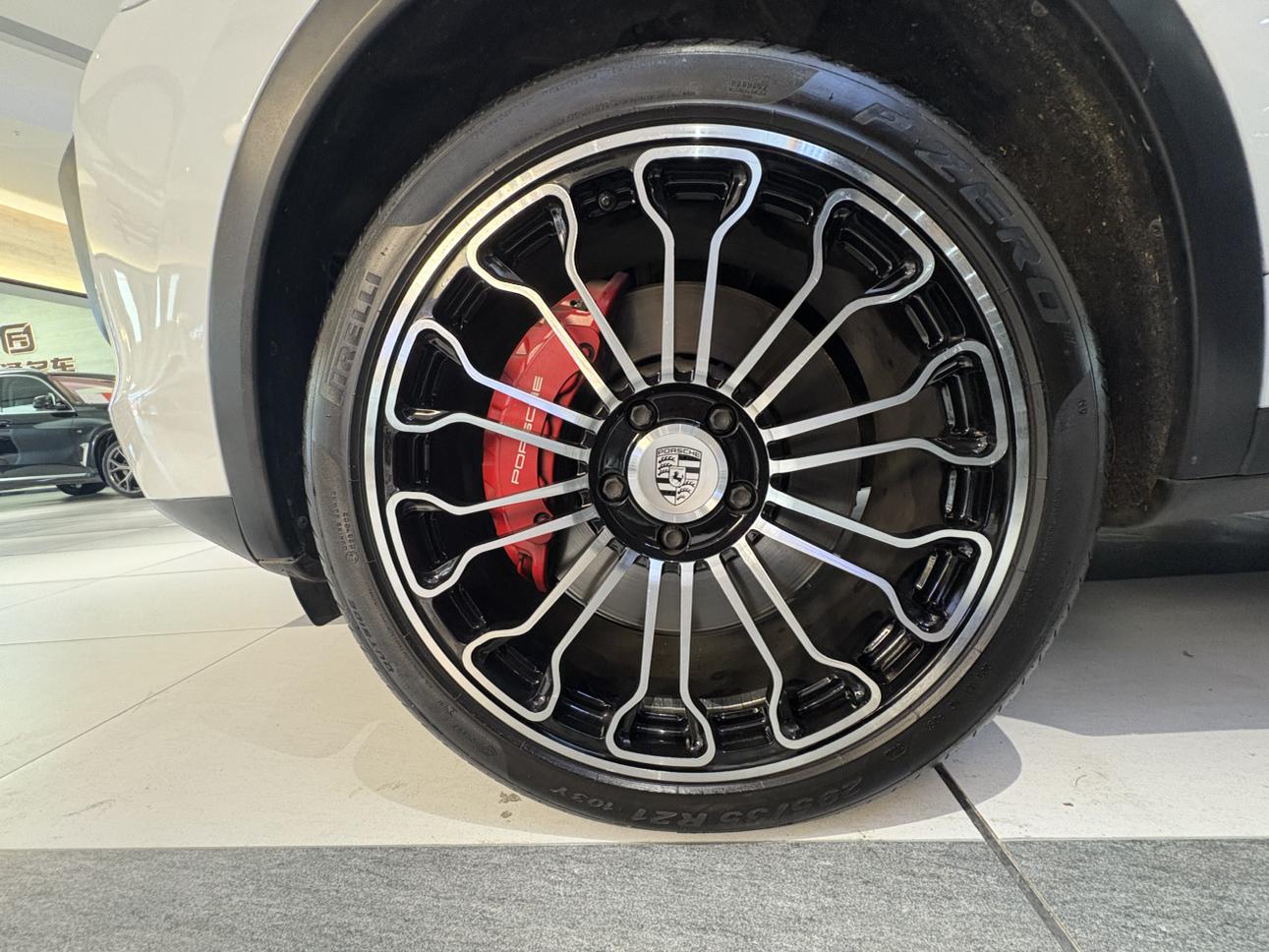 Porsche Cayenne 2015 thumb 4