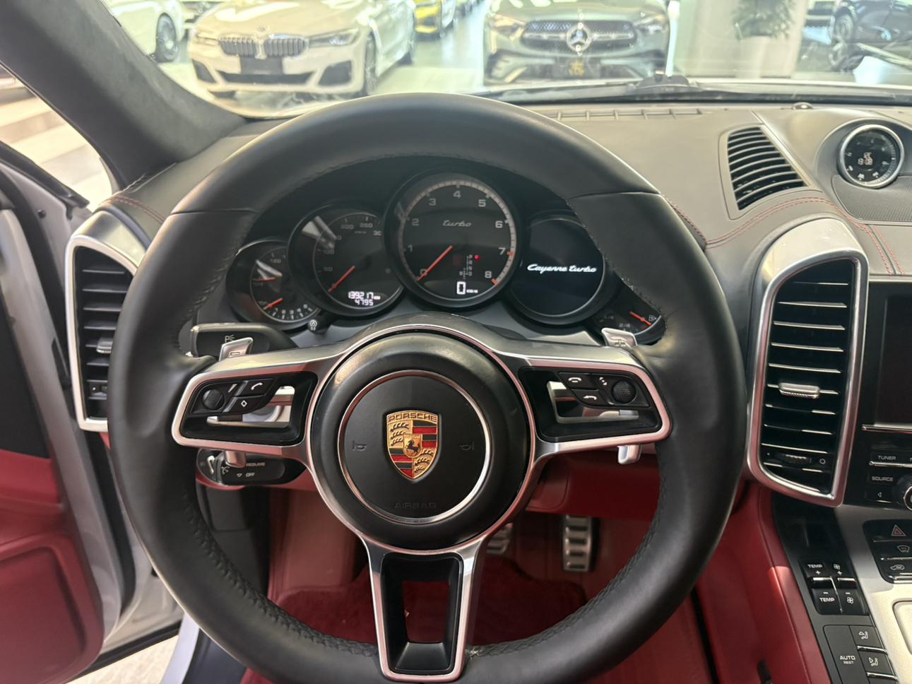 Porsche Cayenne 2015 thumb 7