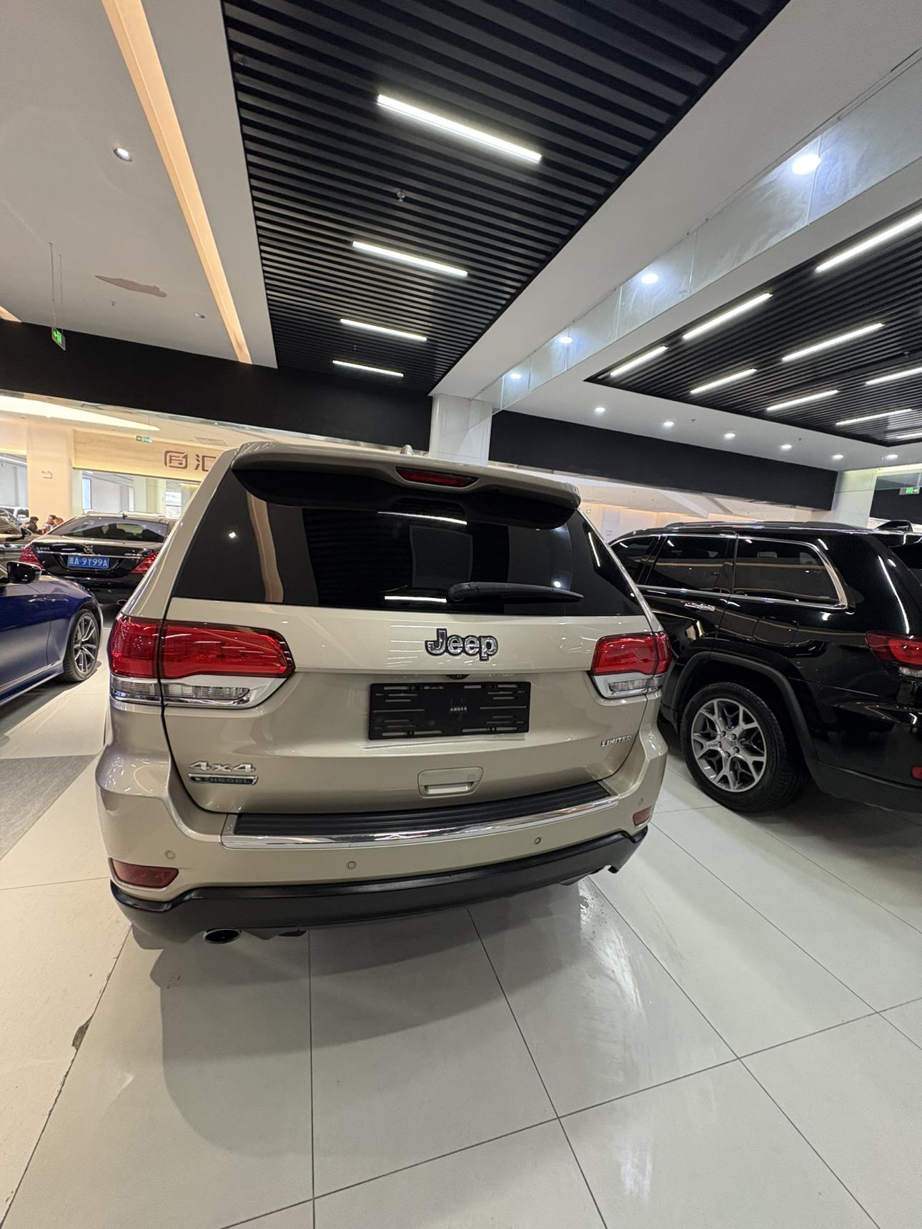 Jeep Grand Cherokee 2015 thumb 2