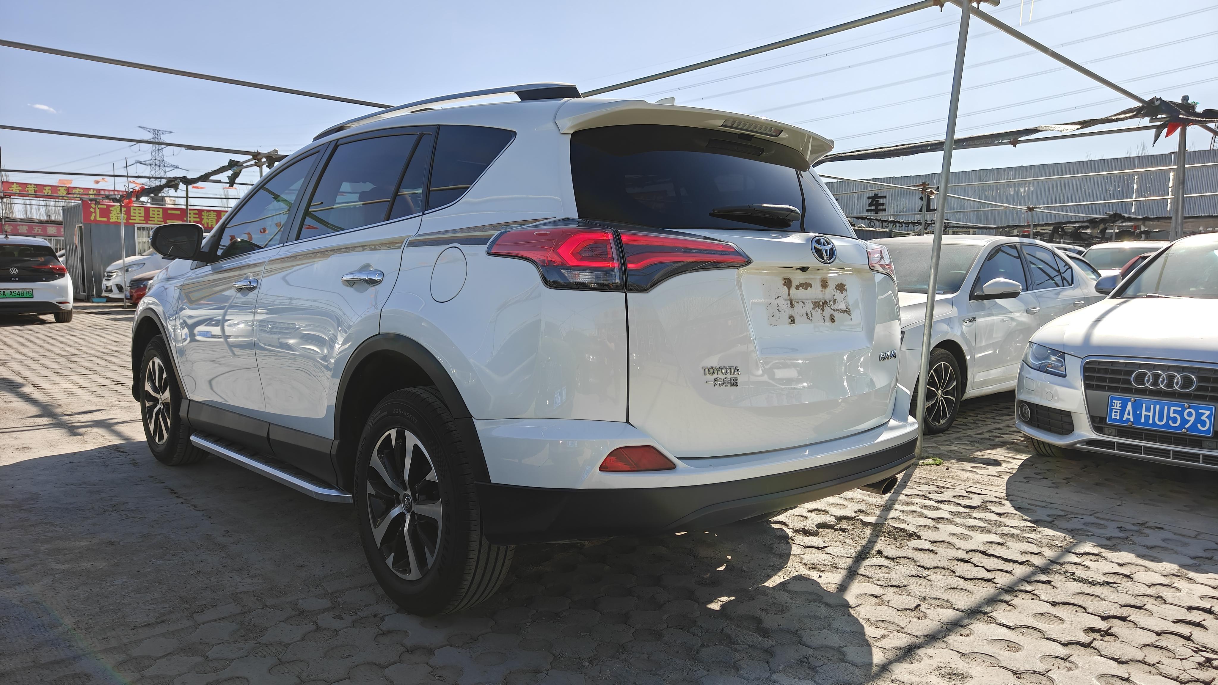 Toyota RAV4 2016 thumb 2