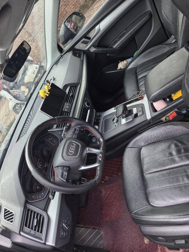 Audi Q5 2020 thumb 2