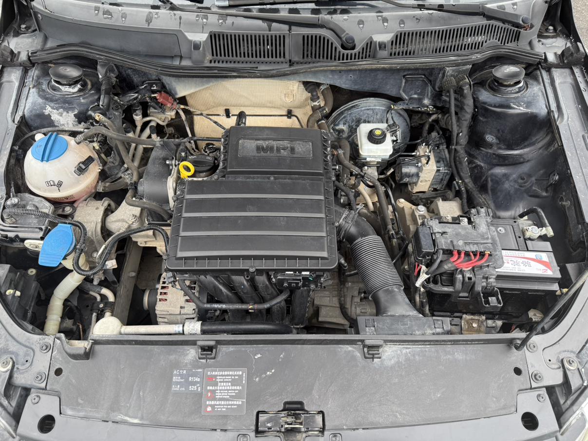 Volkswagen Lavida XR 2013 thumb 5