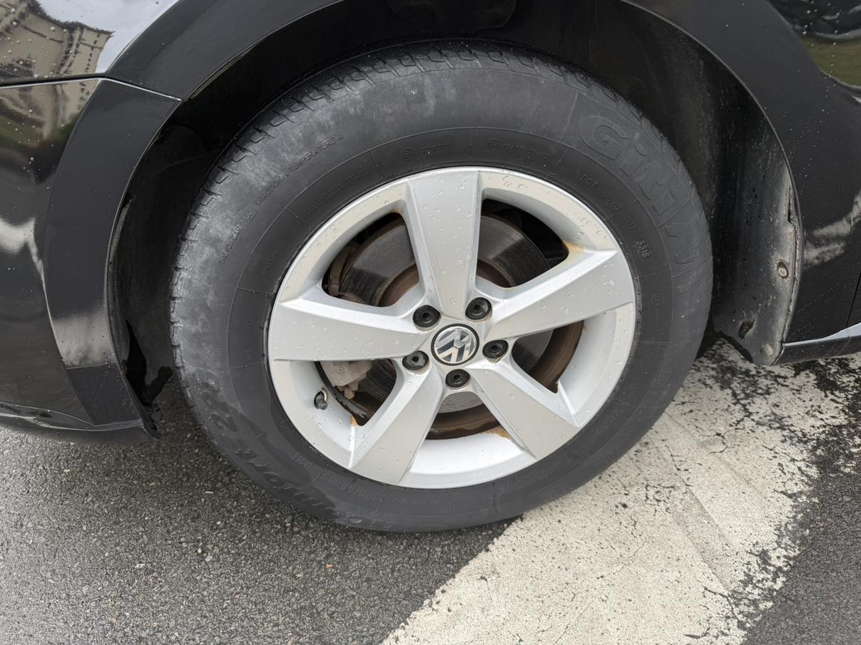 Volkswagen Lavida XR 2013 thumb 6
