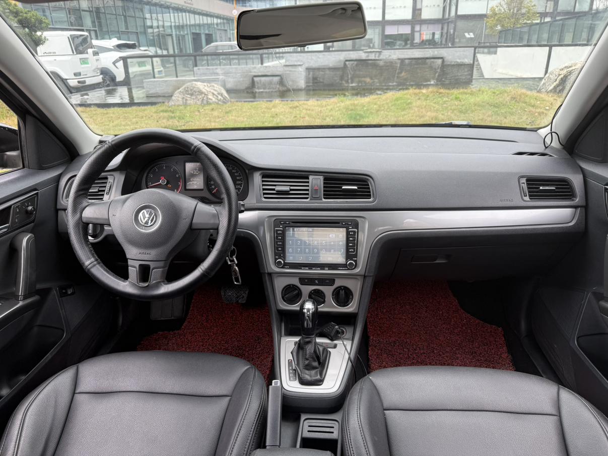 Volkswagen Lavida XR 2013 thumb 10