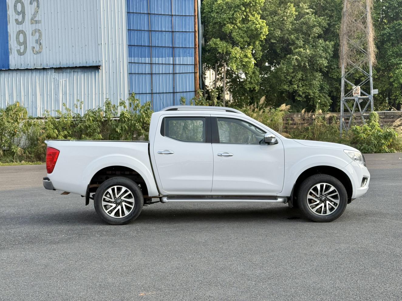 Nissan Navara 2021 thumb 5