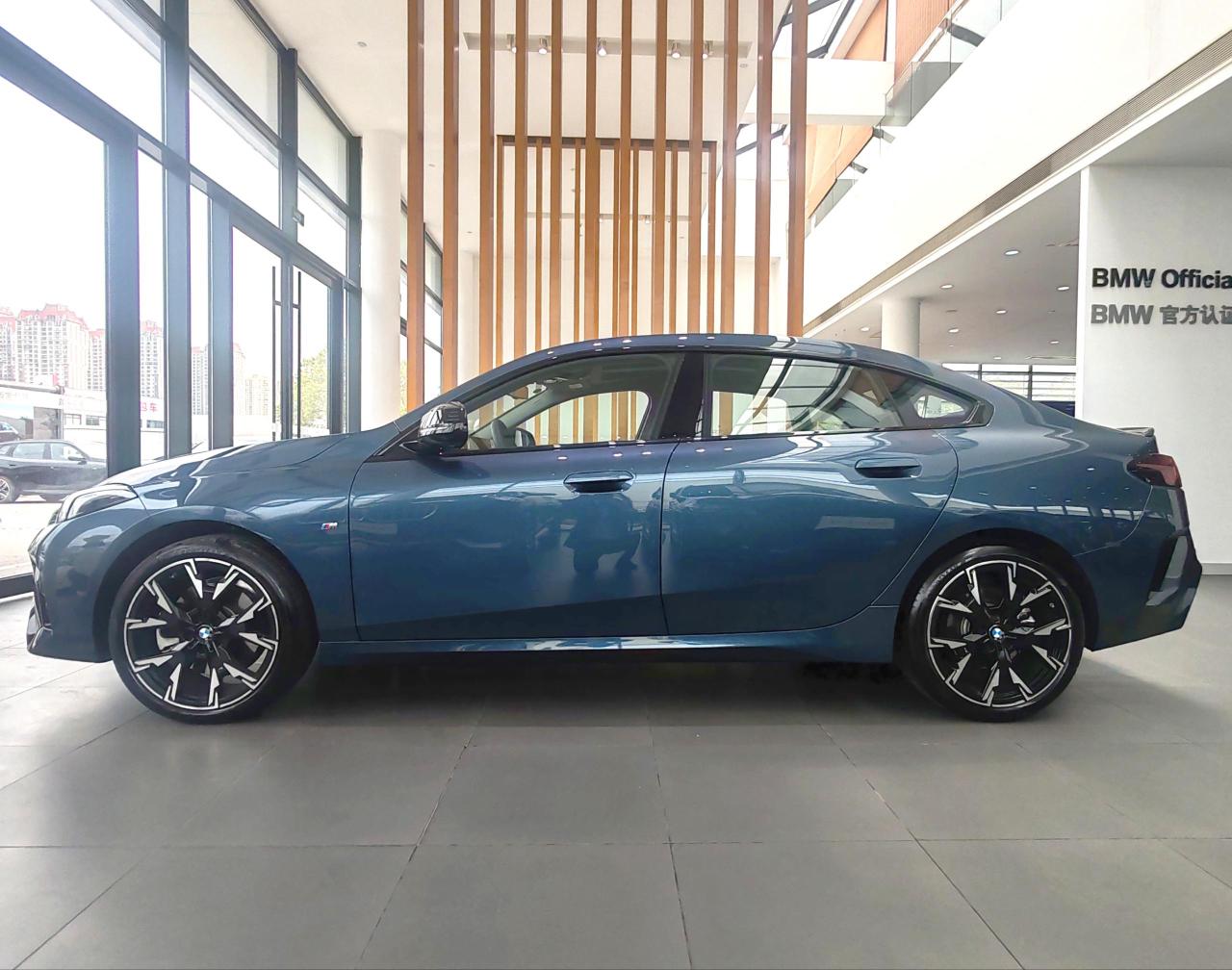 BMW 2 серии 2025 thumb 2