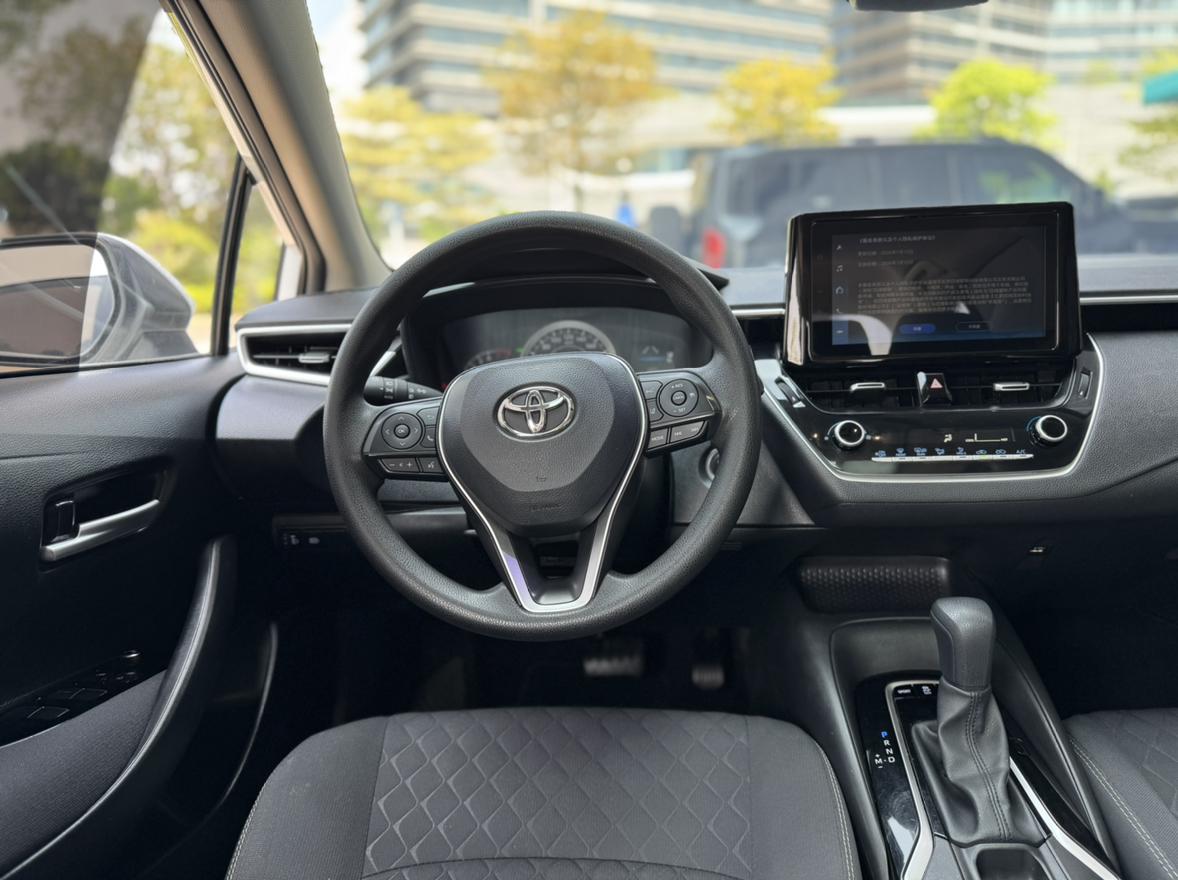 Toyota Crown 2021 thumb 9