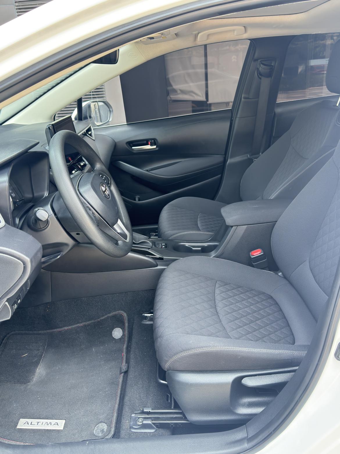 Toyota Crown 2021 thumb 10