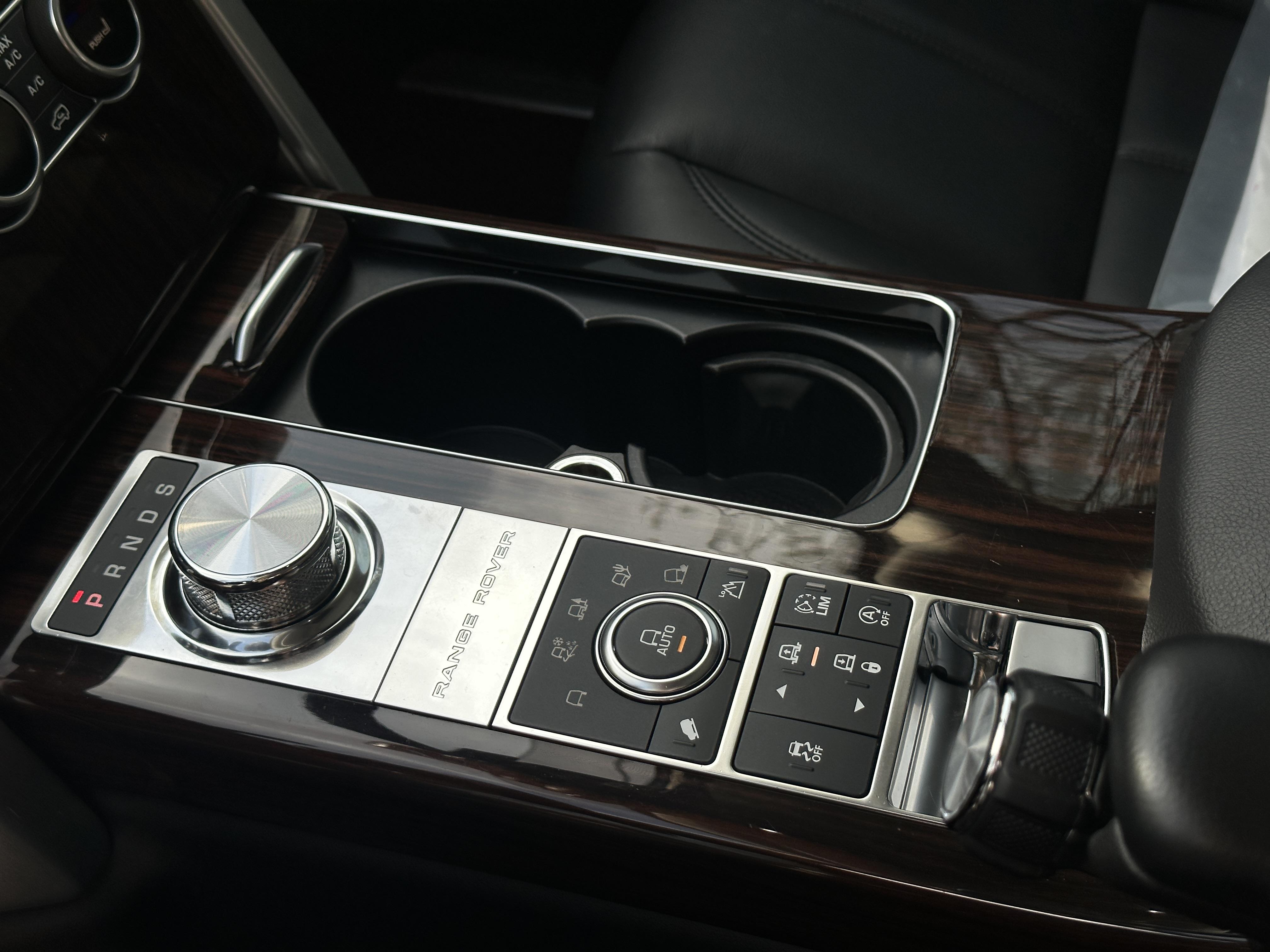Land Rover Range Rover 2017 thumb 4