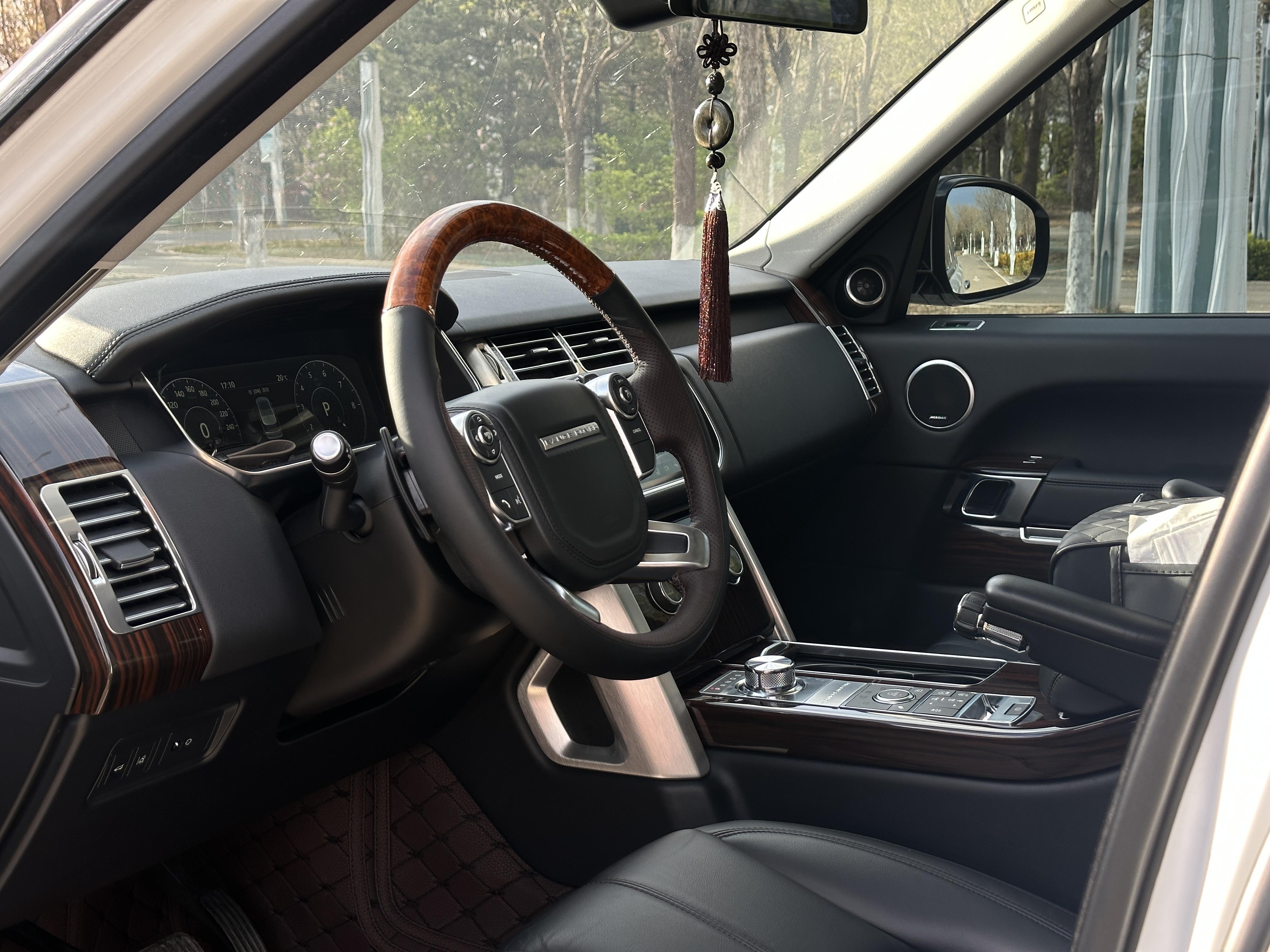 Land Rover Range Rover 2017 thumb 8
