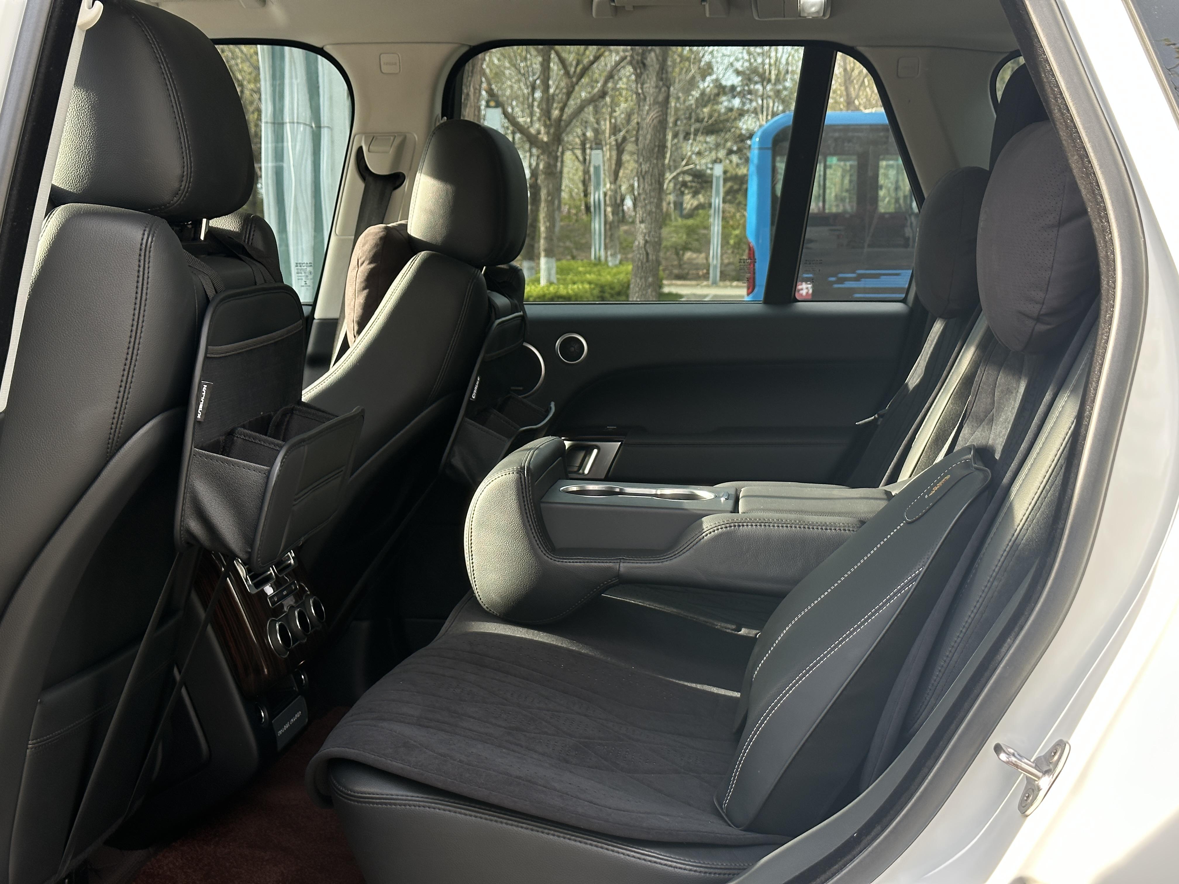 Land Rover Range Rover 2017 thumb 9