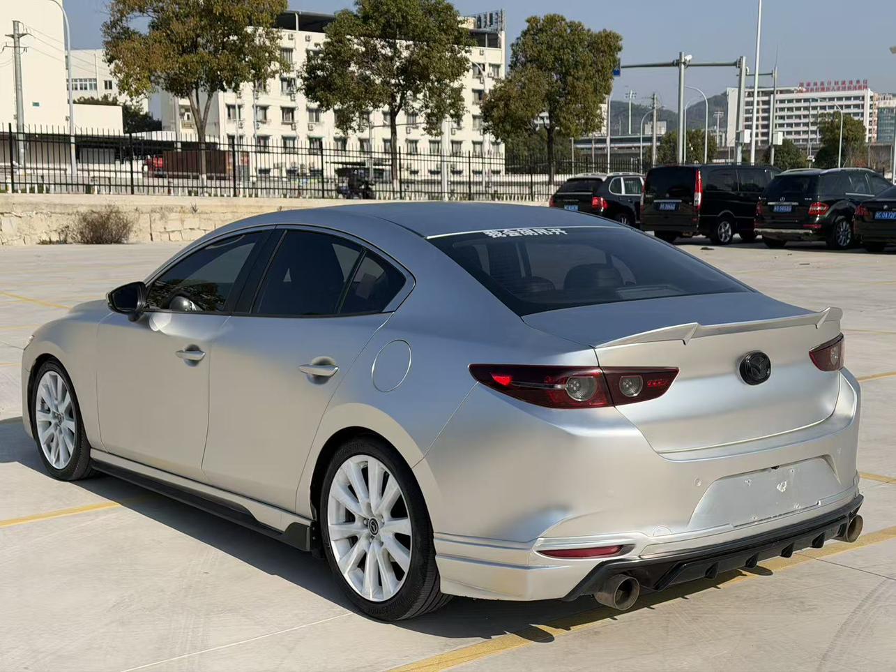 Mazda 3 2021 thumb 2