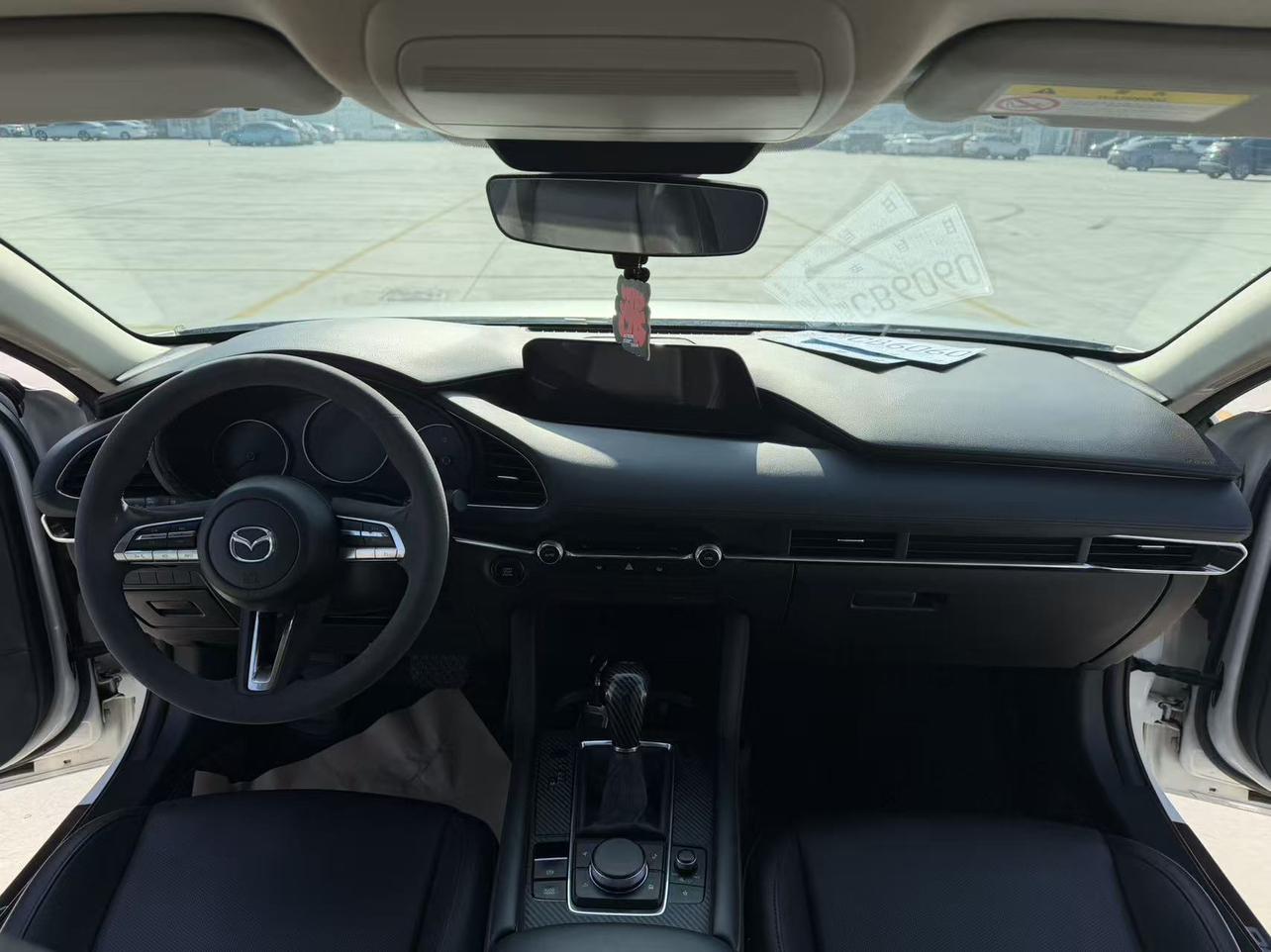 Mazda 3 2021 thumb 5