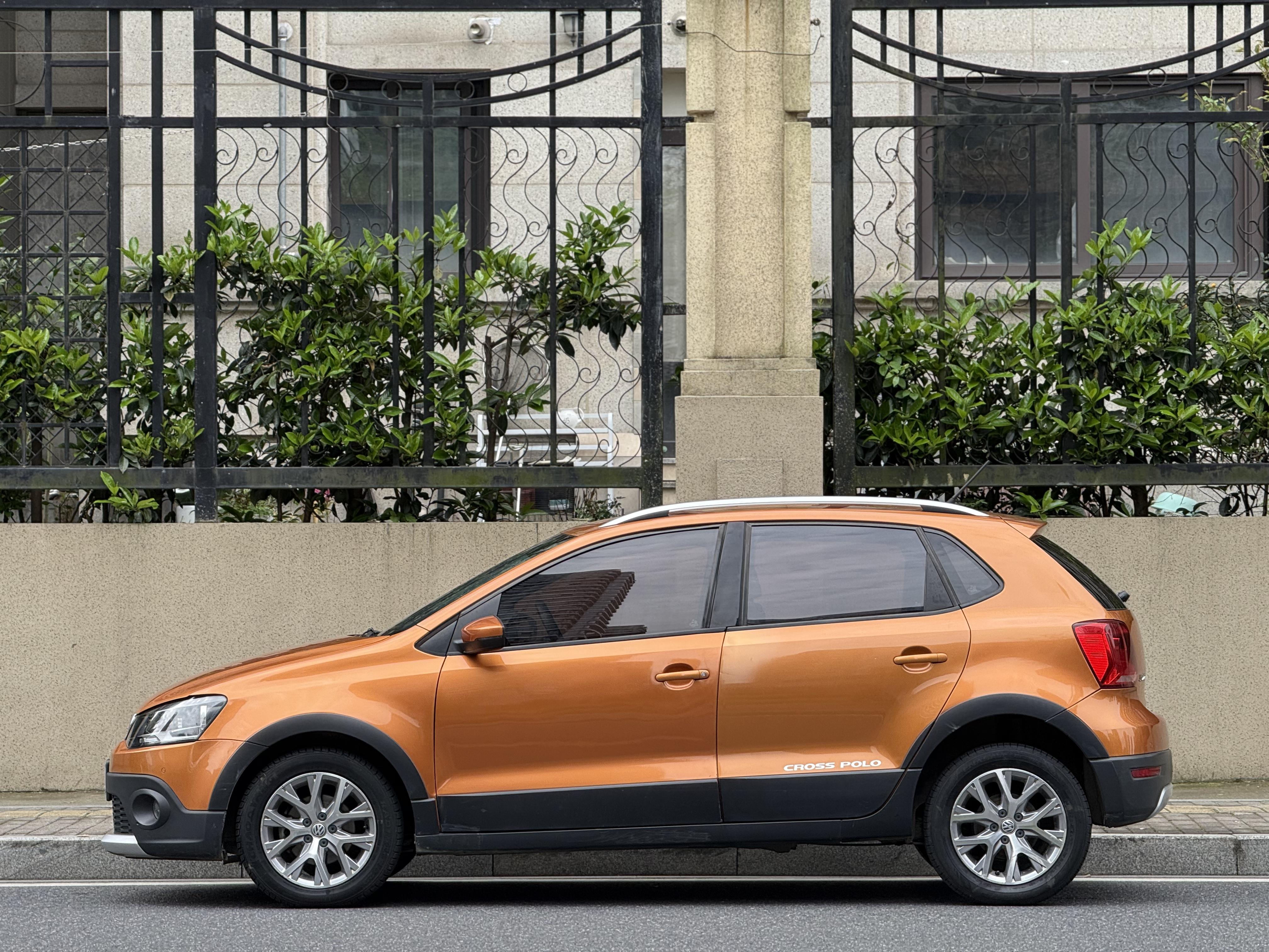 Volkswagen Polo 2016 thumb 2