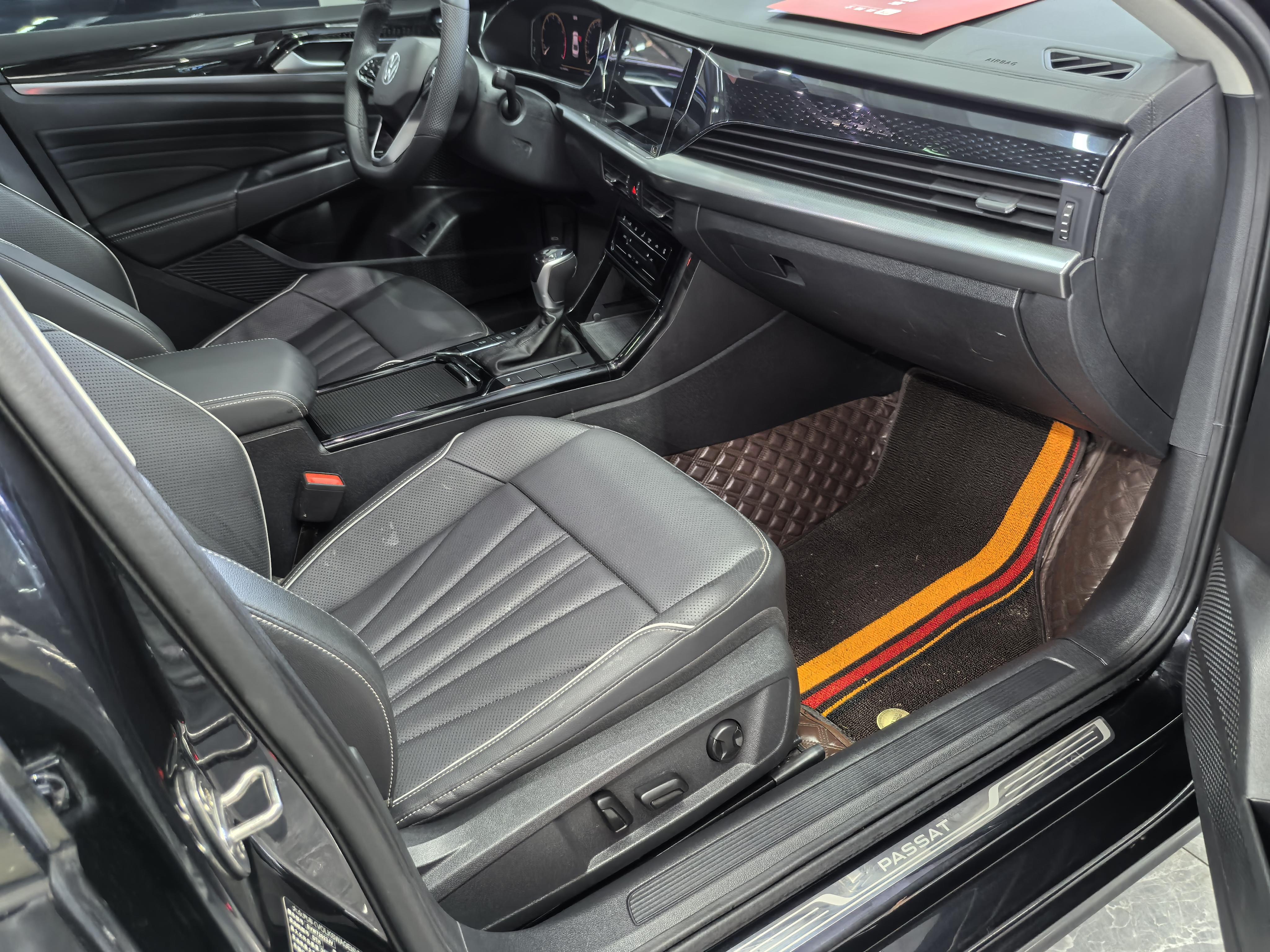 Volkswagen Passat (North America and China) 2023 thumb 5