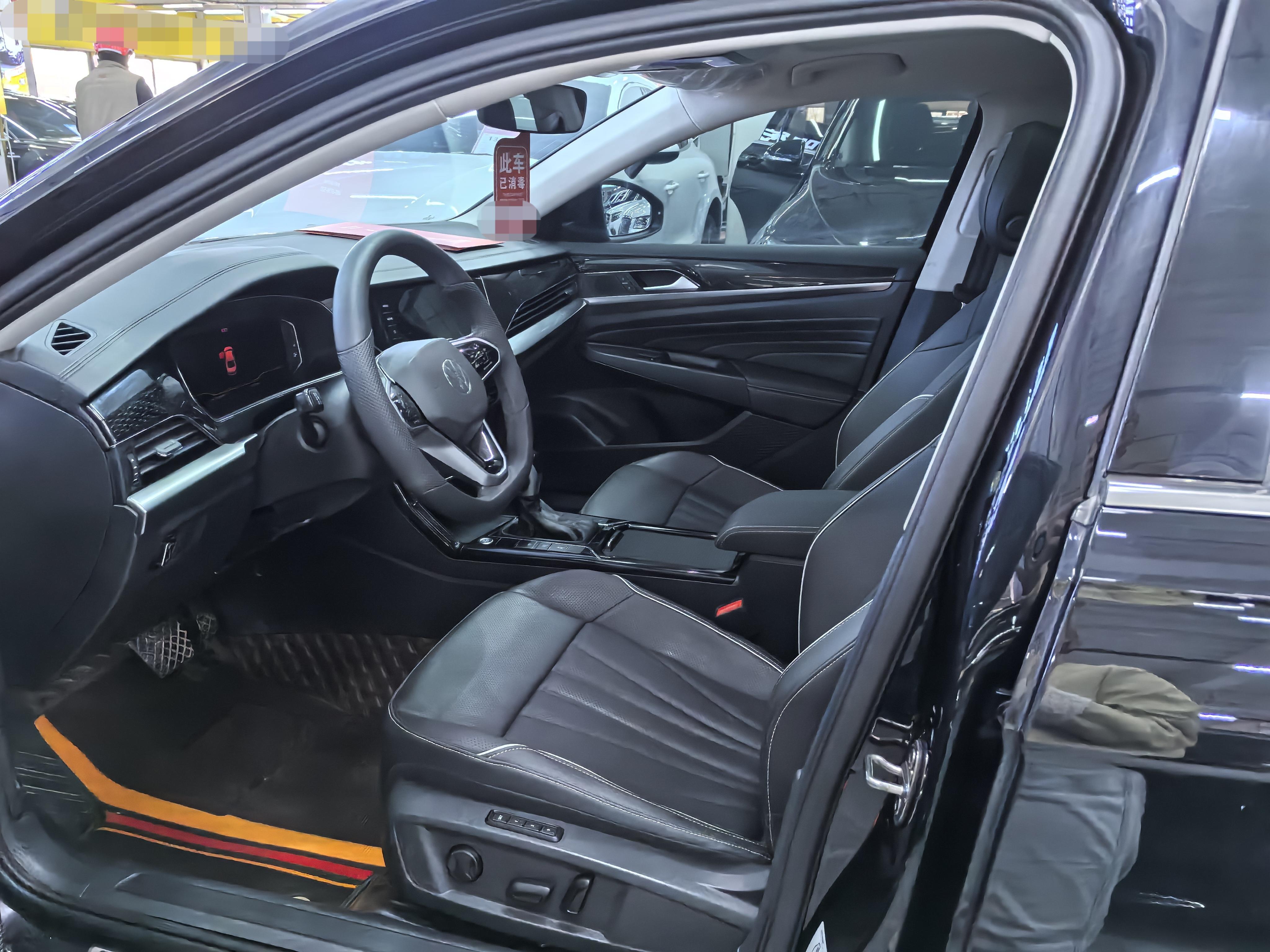 Volkswagen Passat (North America and China) 2023 thumb 9