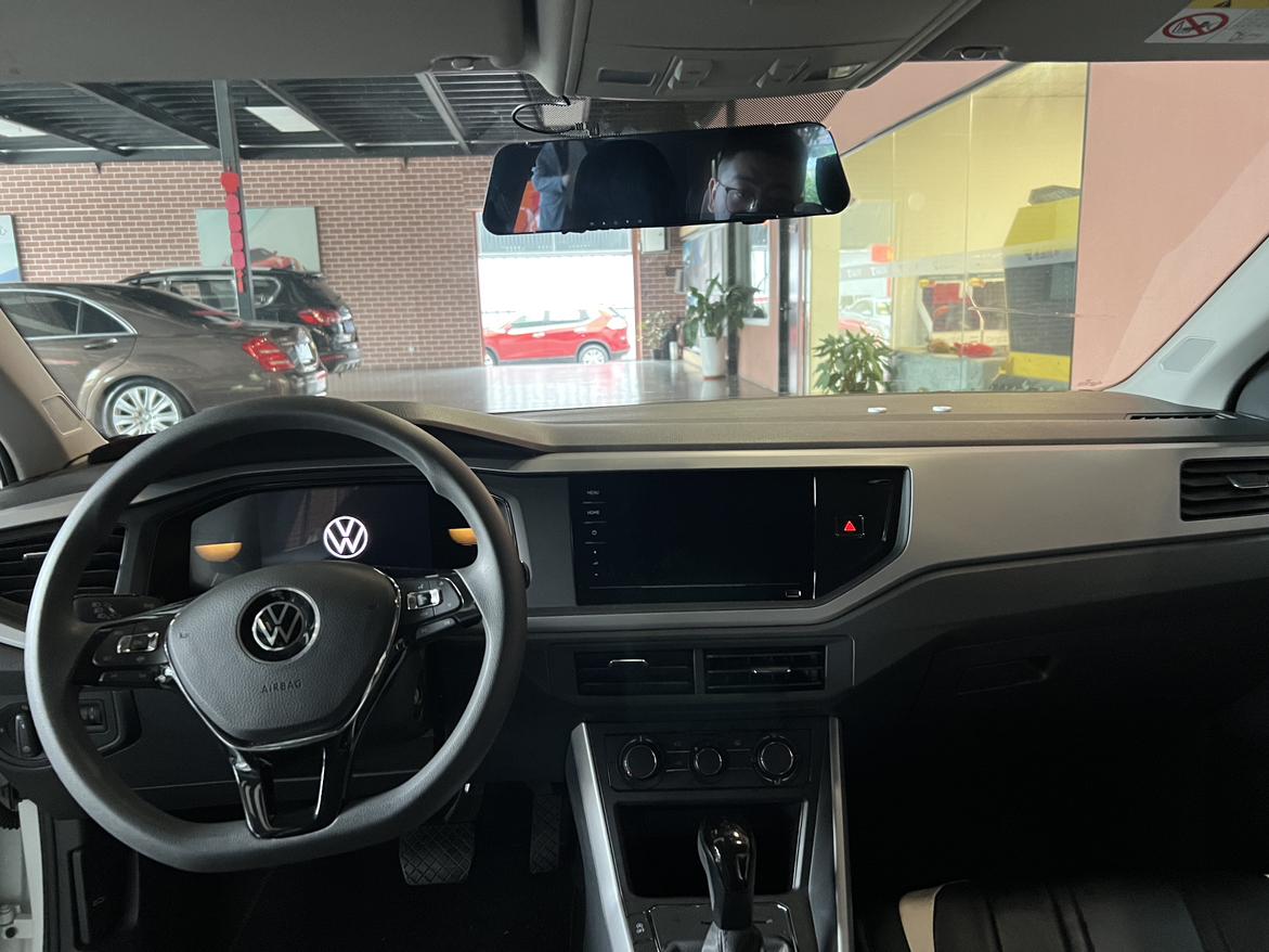 Volkswagen Polo 2023 thumb 5