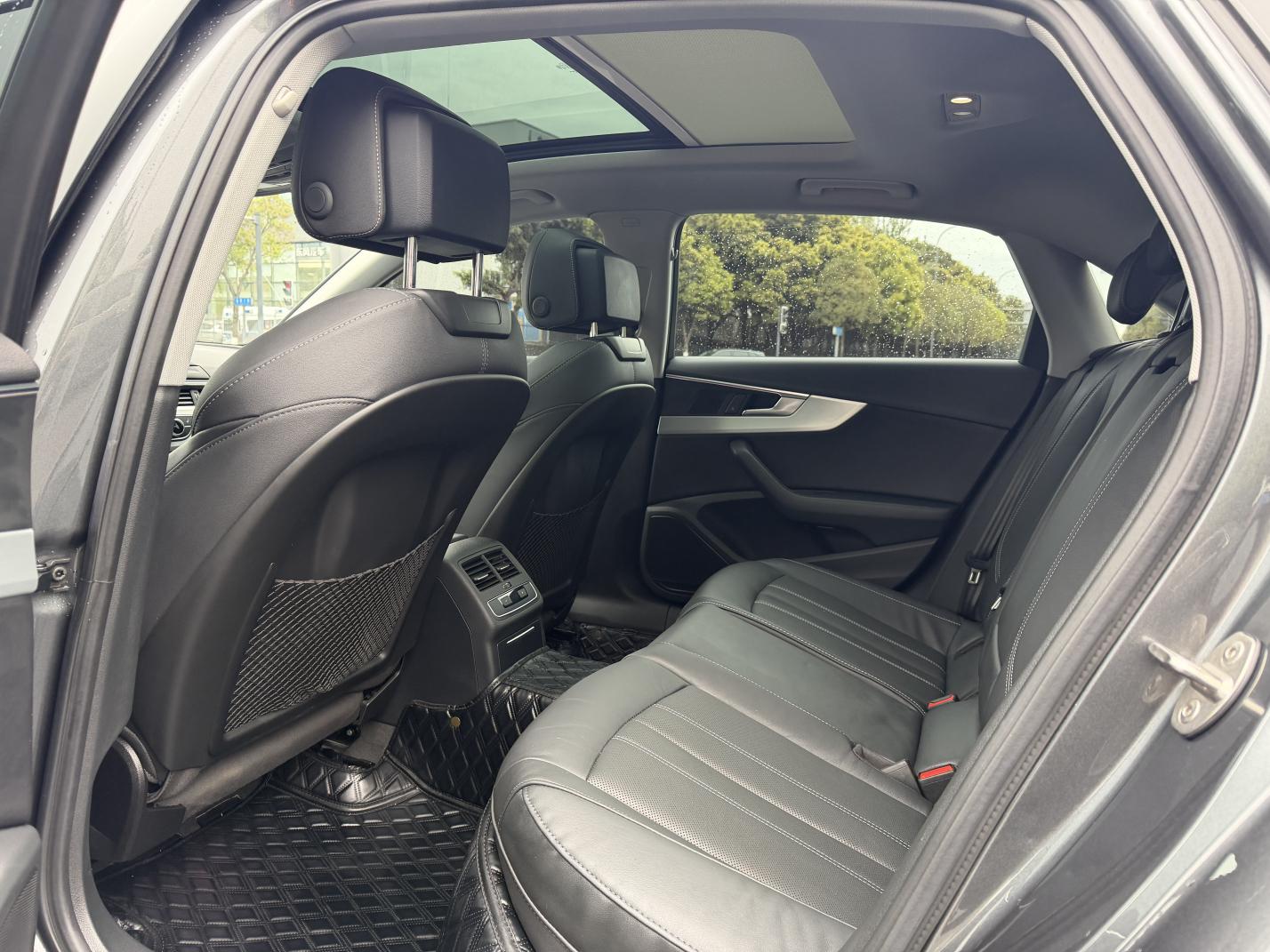 Audi A4 2021 thumb 7