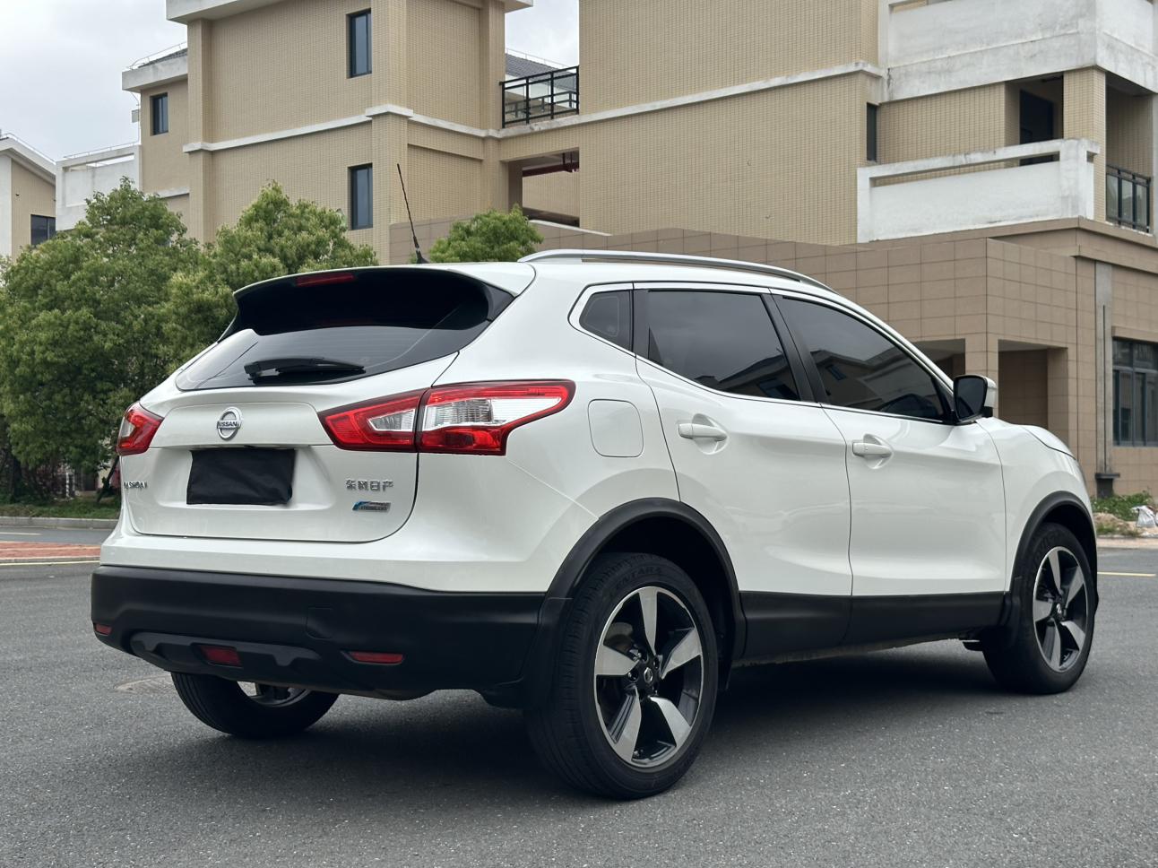 Nissan Qashqai+2 2016 thumb 4