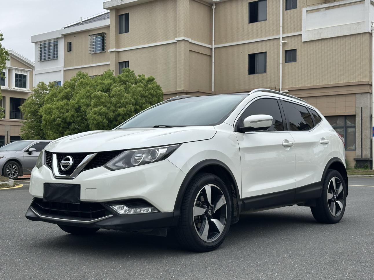 Nissan Qashqai+2 2016 thumb 8